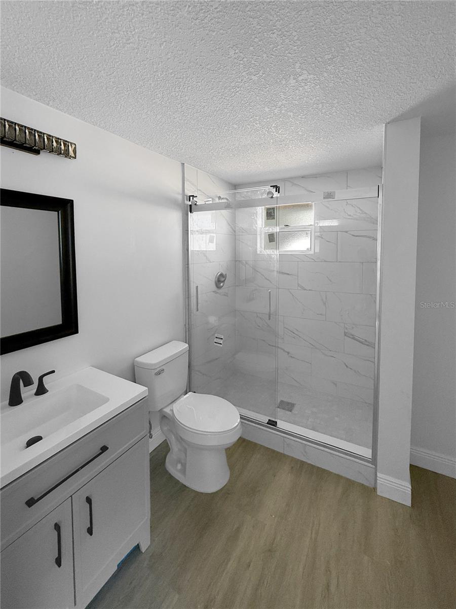 Image 3 of 13 For 1119 Hickory Avenue