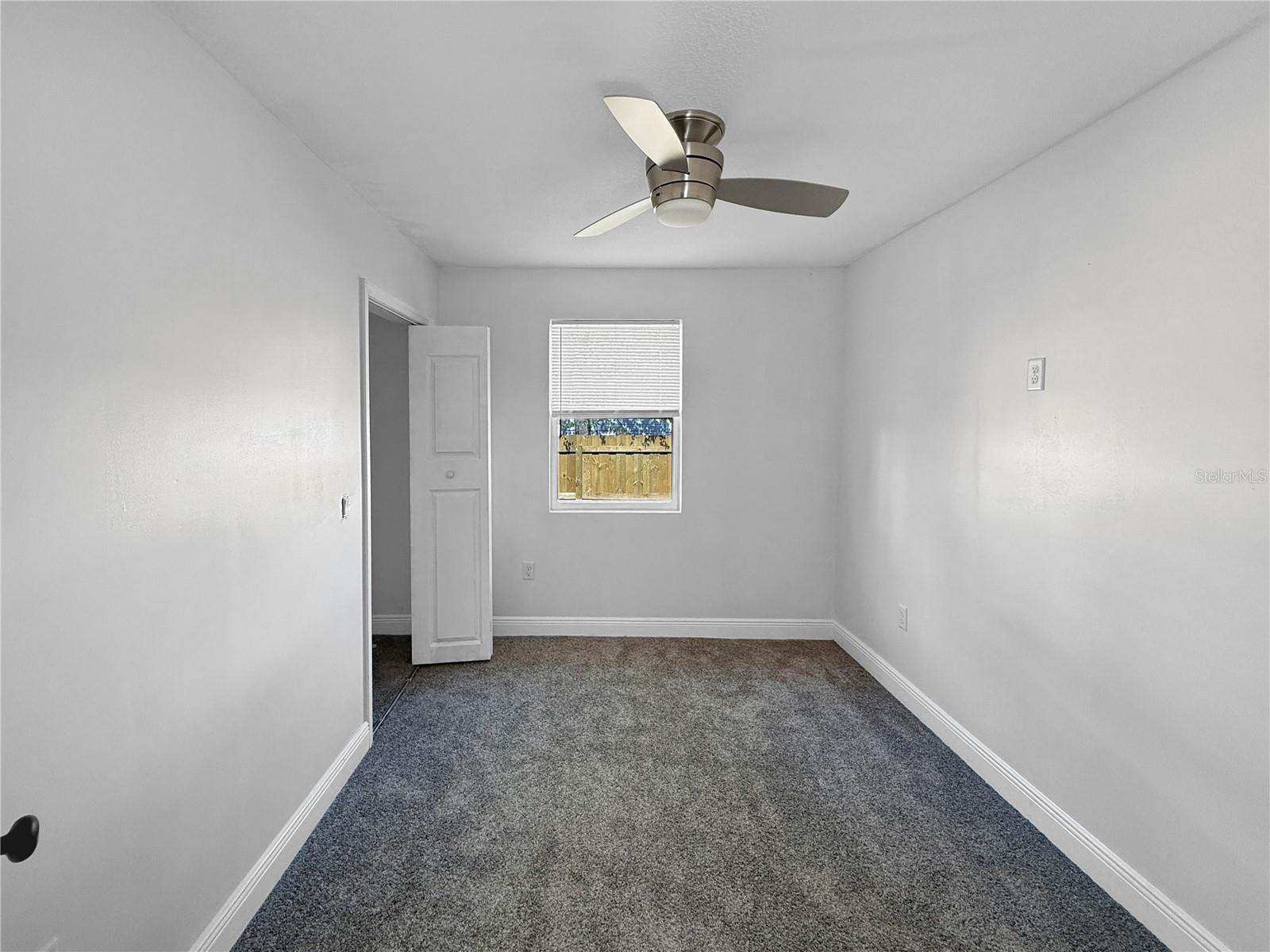 Image 6 of 13 For 1119 Hickory Avenue