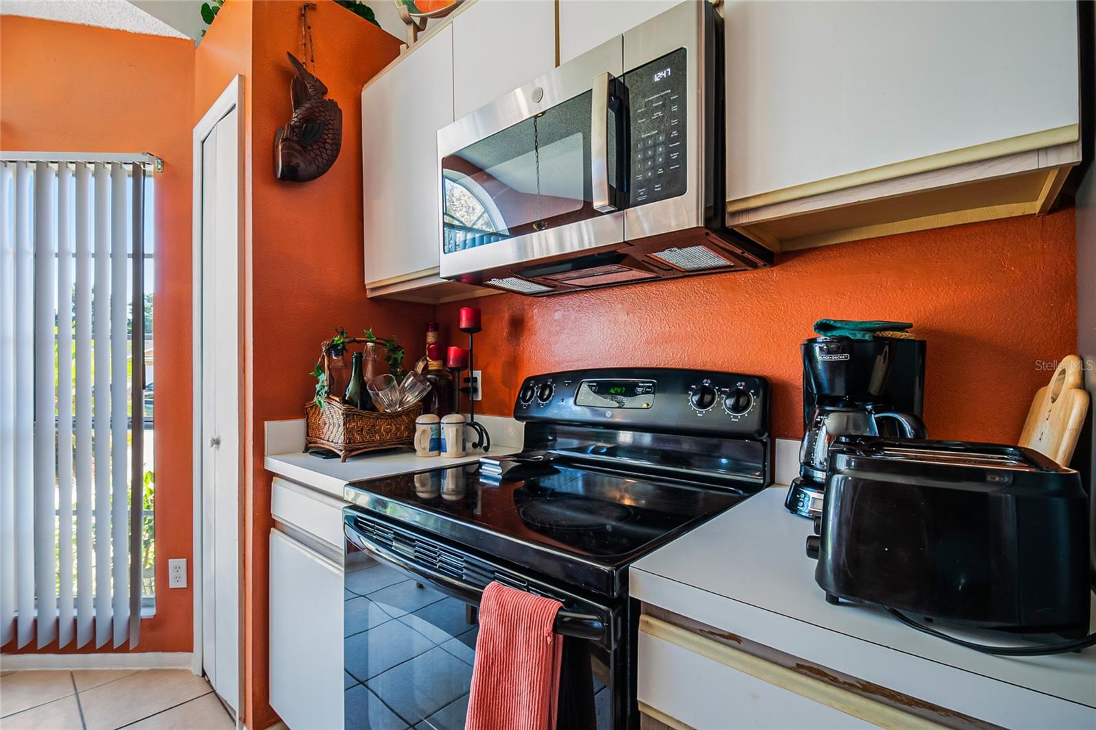 Image 11 of 27 For 7202 Edgewater Shores Court