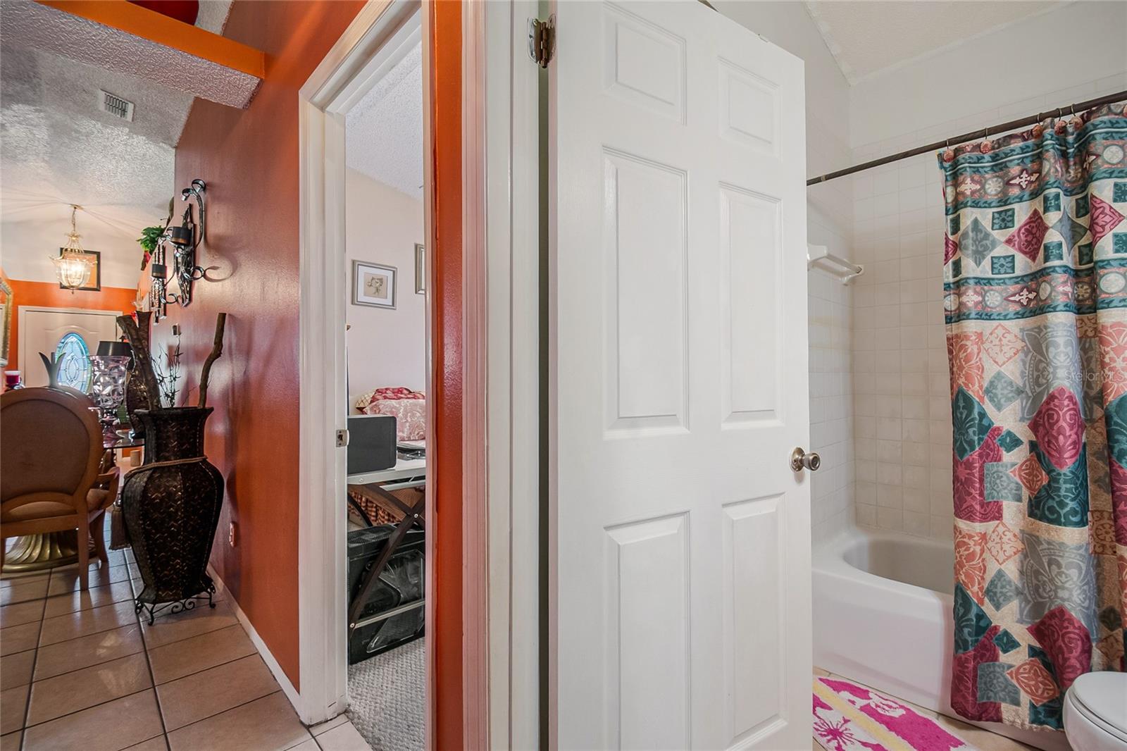 Image 20 of 27 For 7202 Edgewater Shores Court