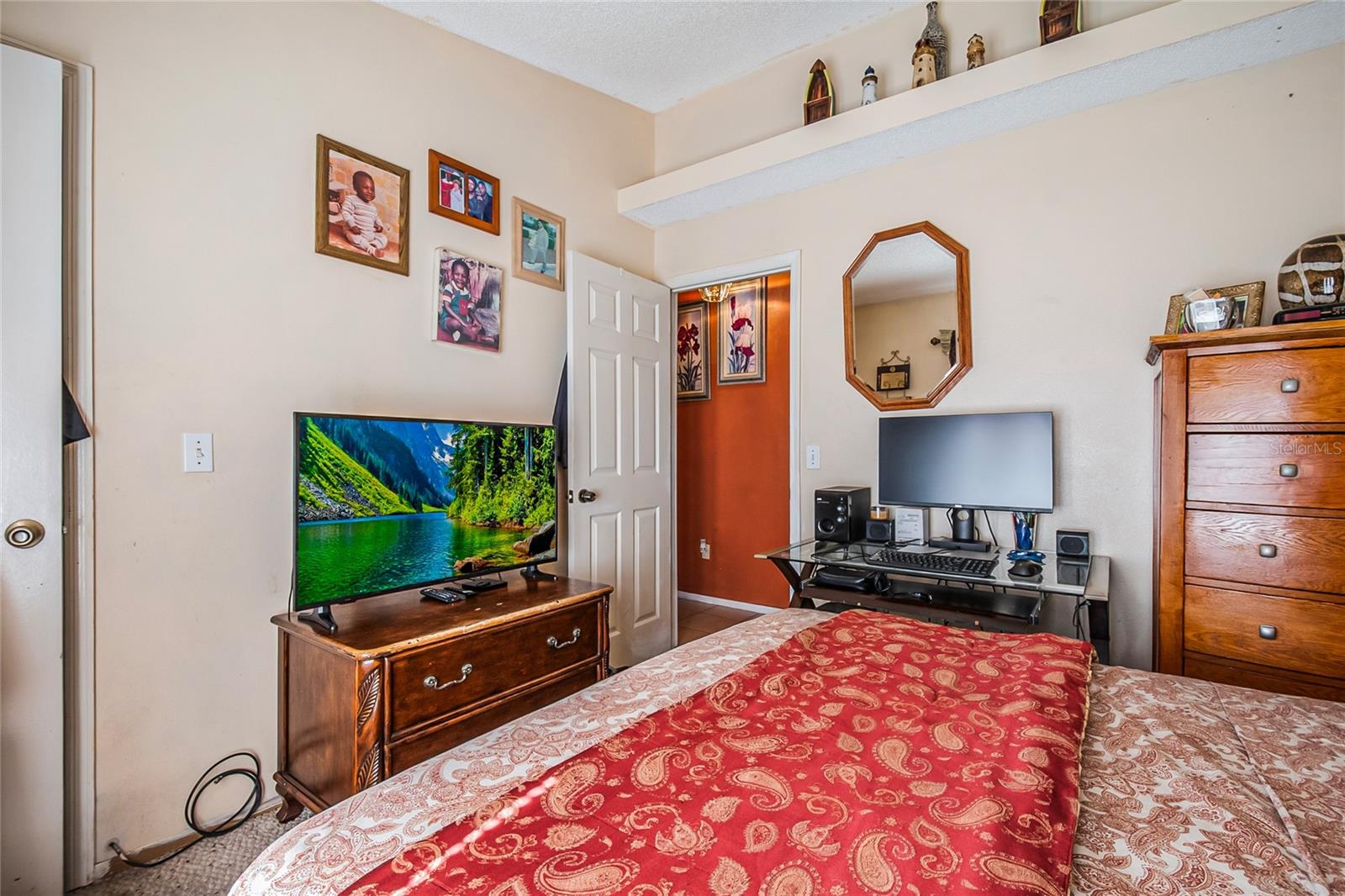 Image 21 of 27 For 7202 Edgewater Shores Court