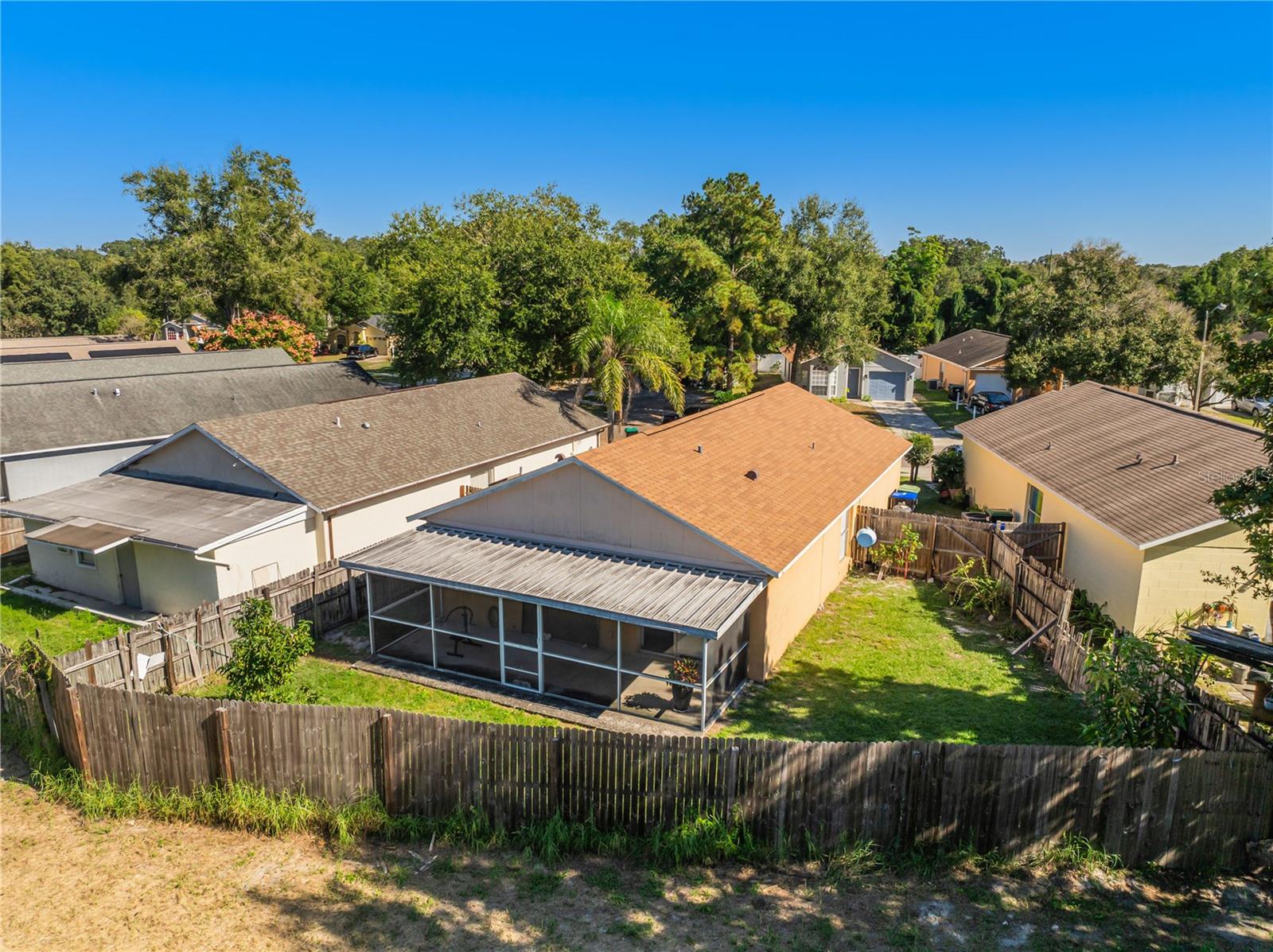 Image 25 of 27 For 7202 Edgewater Shores Court