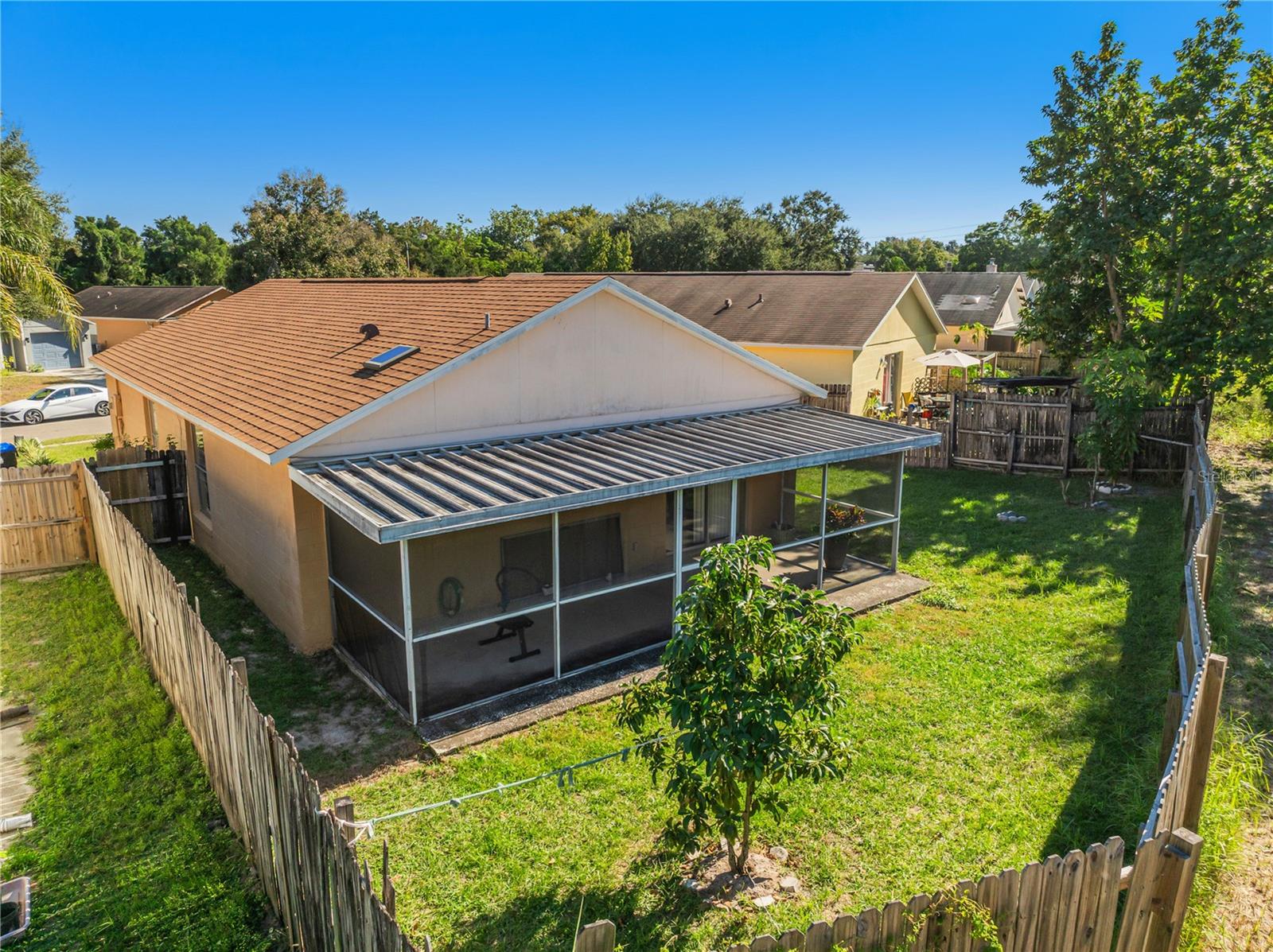 Image 26 of 27 For 7202 Edgewater Shores Court