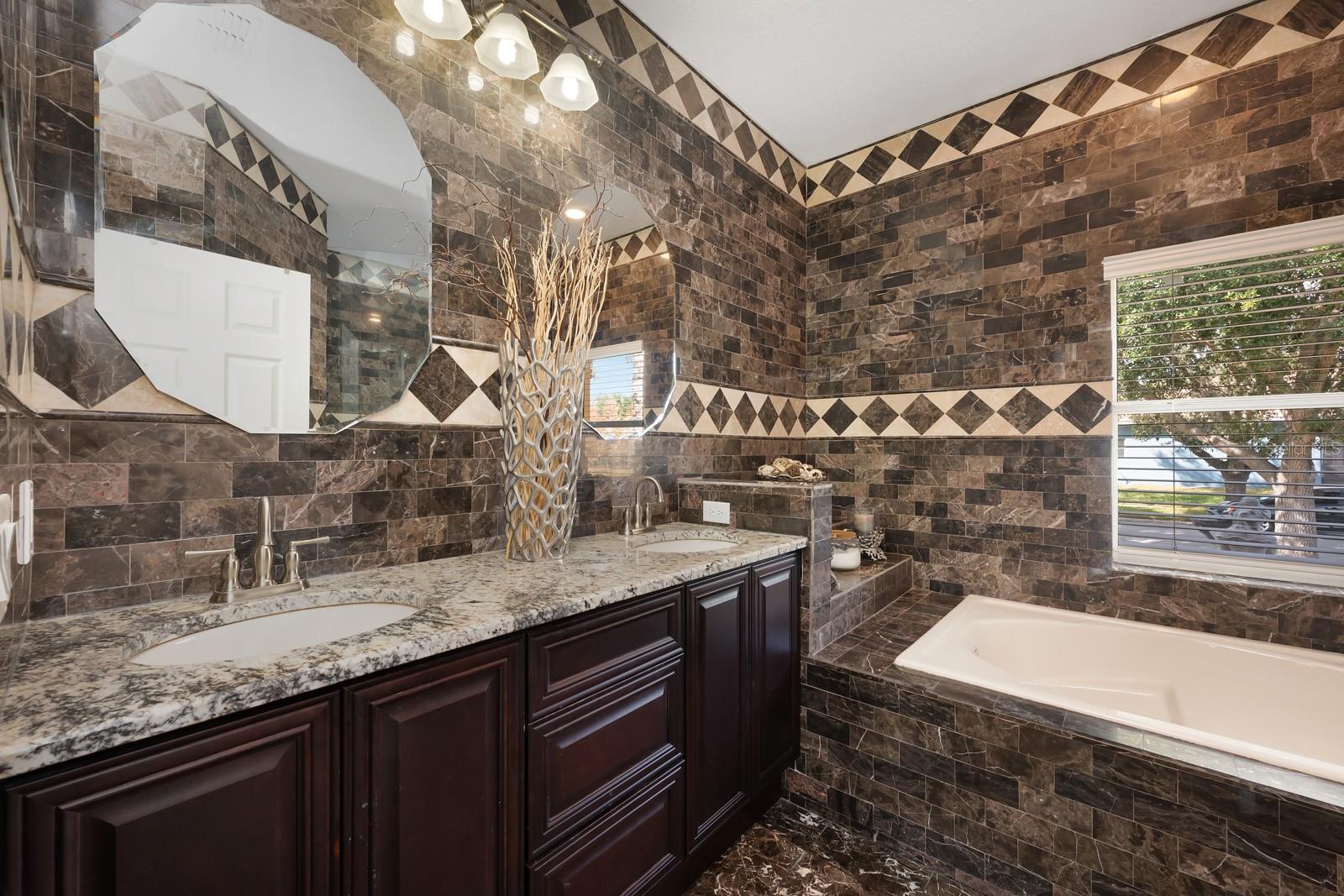 Image 14 of 30 For 3953 Port Sea Place