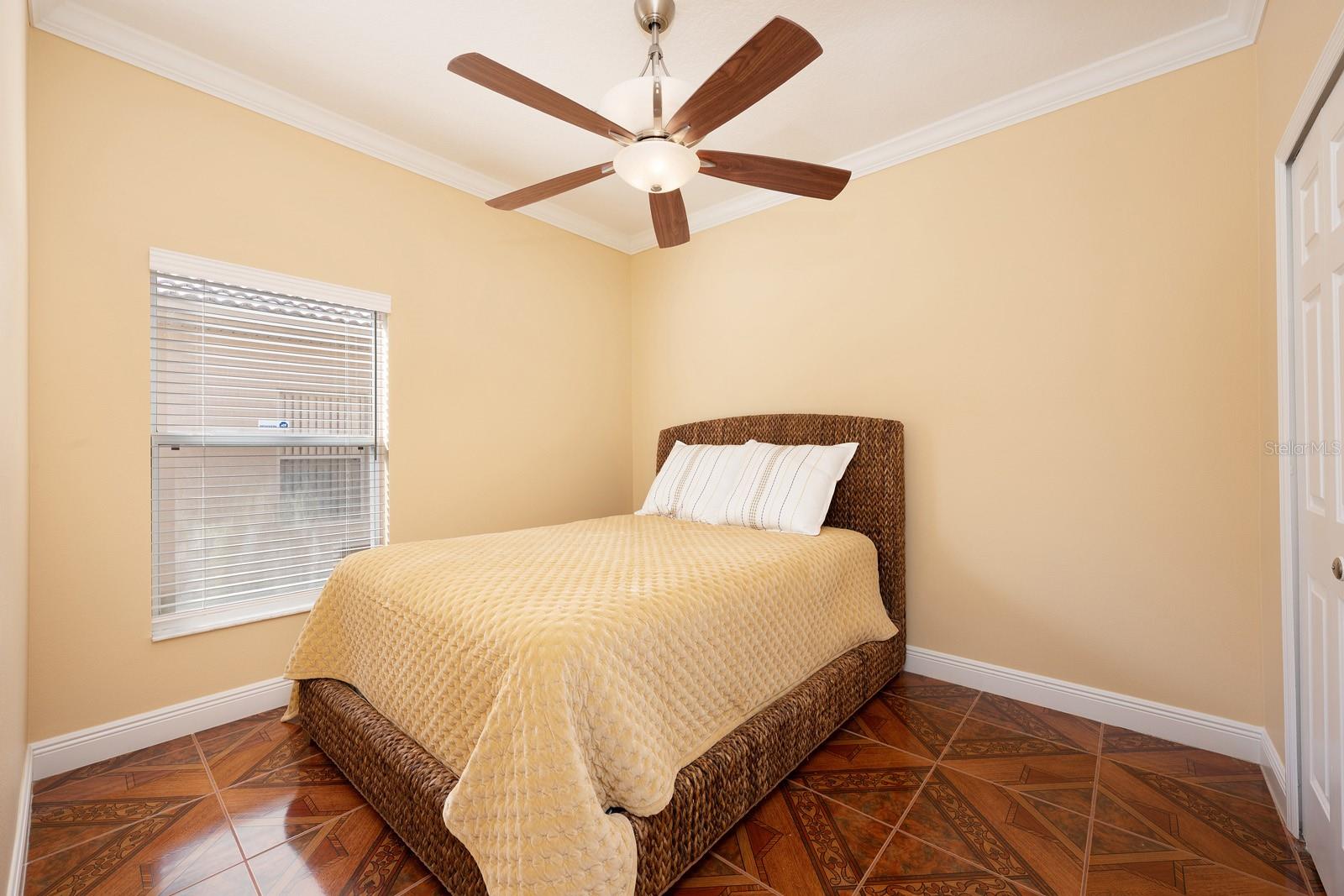 Image 16 of 30 For 3953 Port Sea Place