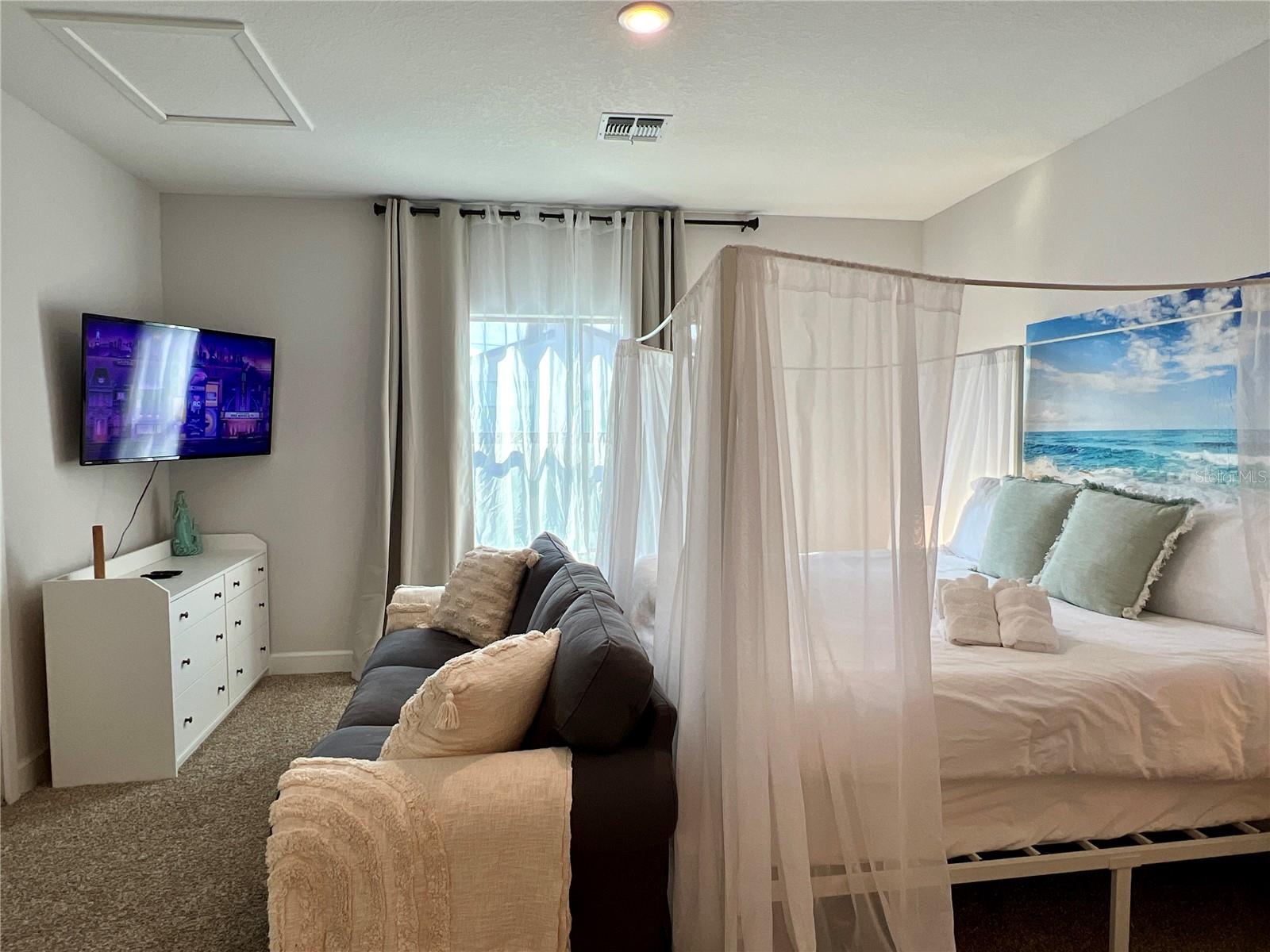 Image 33 of 47 For 235 Villa Domani Circle