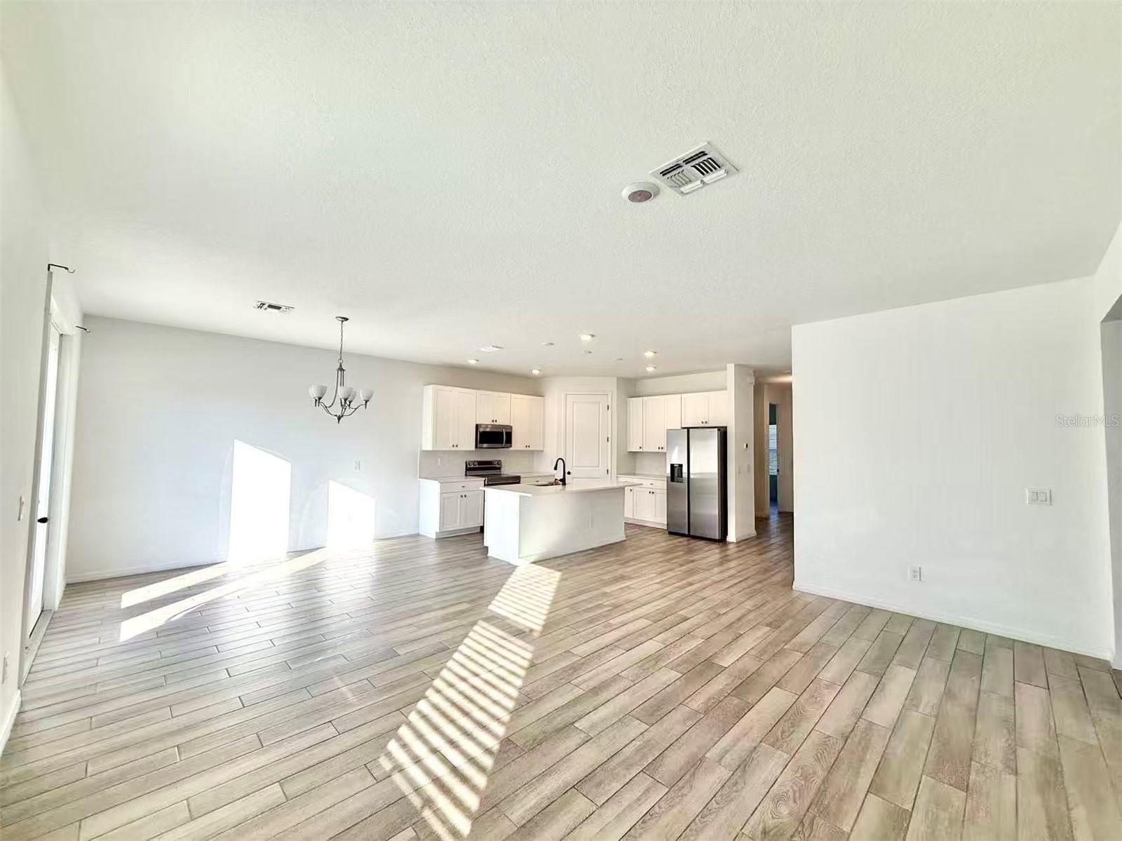 Image 3 of 19 For 2078 Derwent Drive