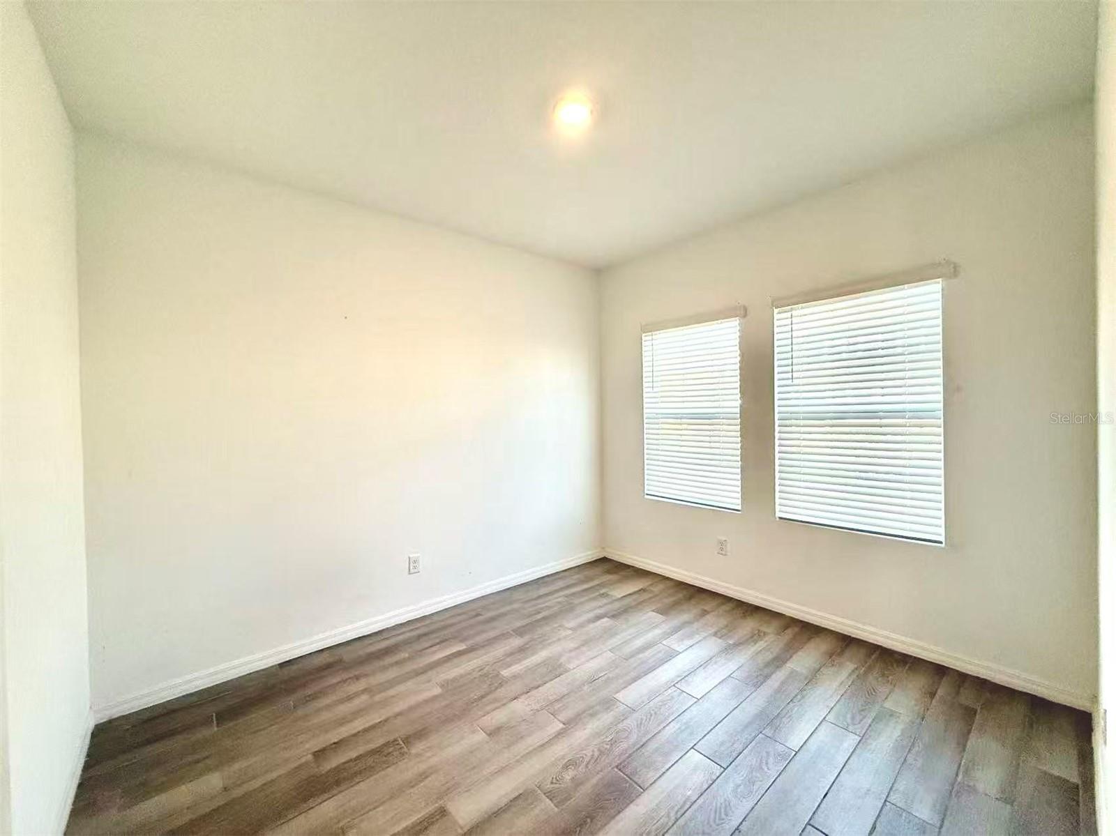 Image 4 of 19 For 2078 Derwent Drive