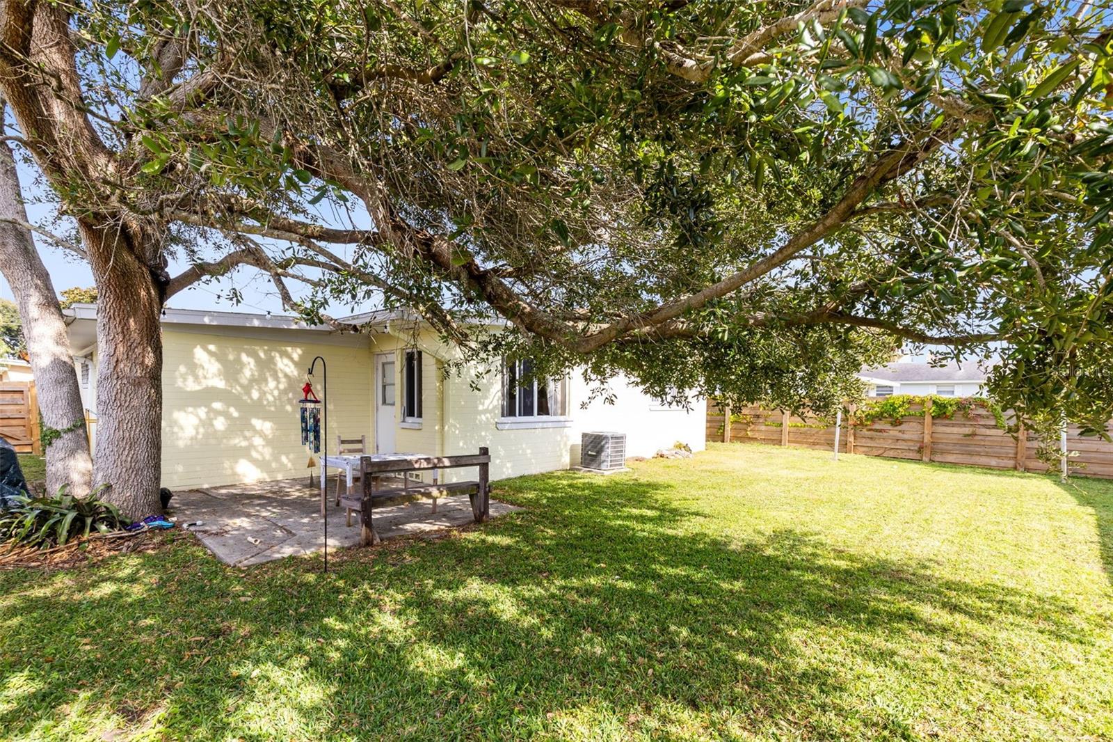 Image 17 of 28 For 424 Manhattan Avenue