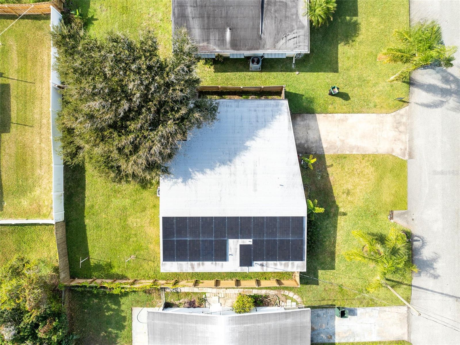 Image 24 of 28 For 424 Manhattan Avenue