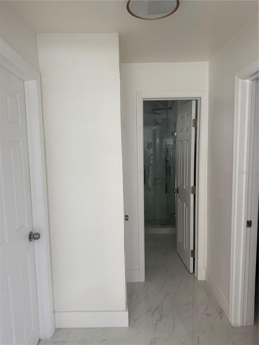 Image 15 of 46 For 305 Ann Street