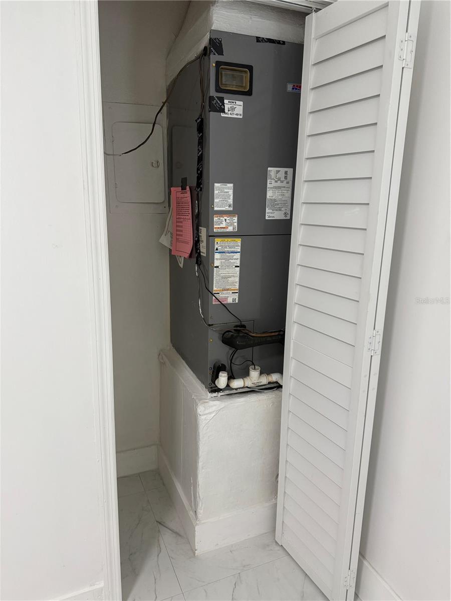 Image 20 of 46 For 305 Ann Street