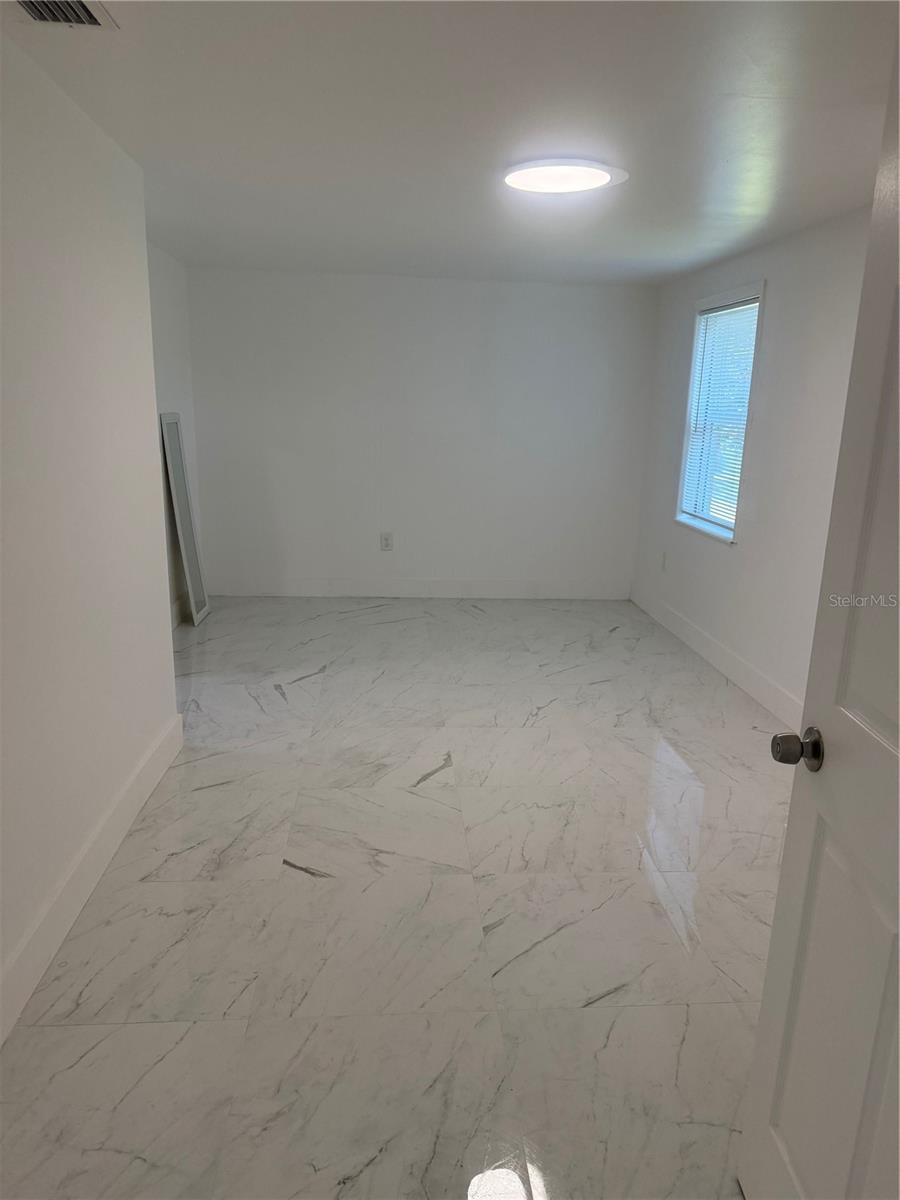 Image 34 of 46 For 305 Ann Street