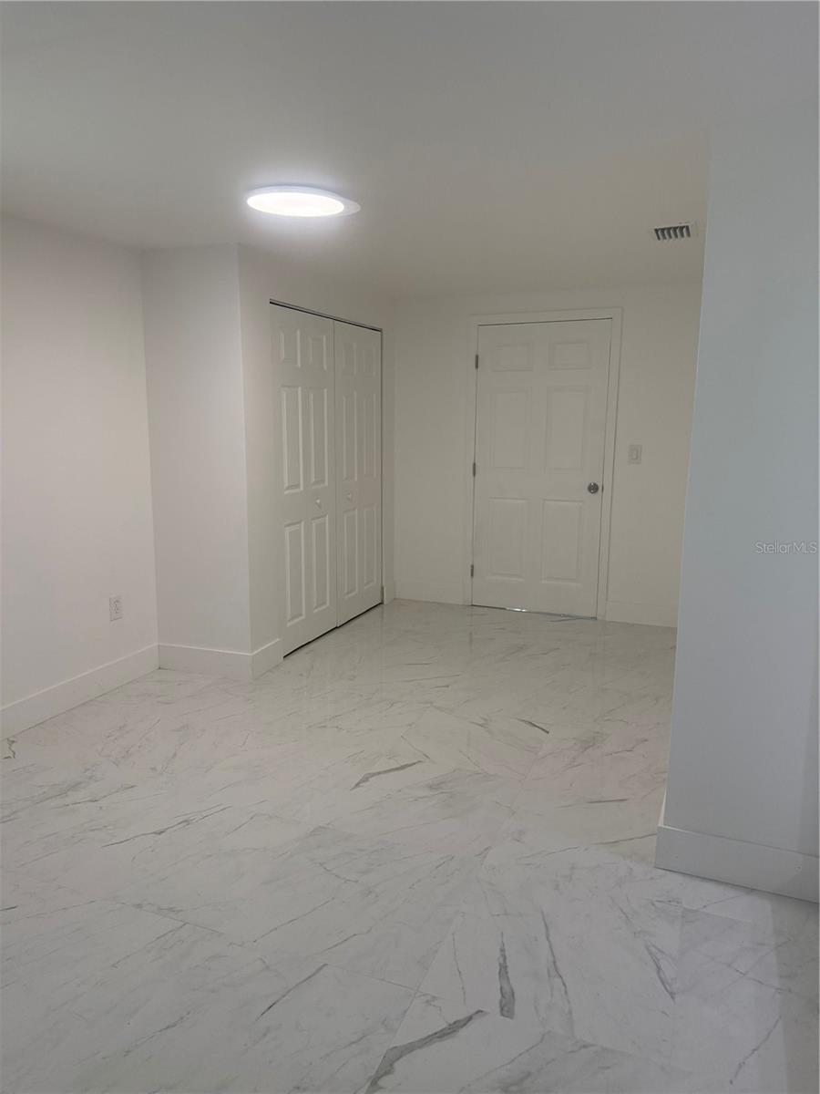 Image 37 of 46 For 305 Ann Street