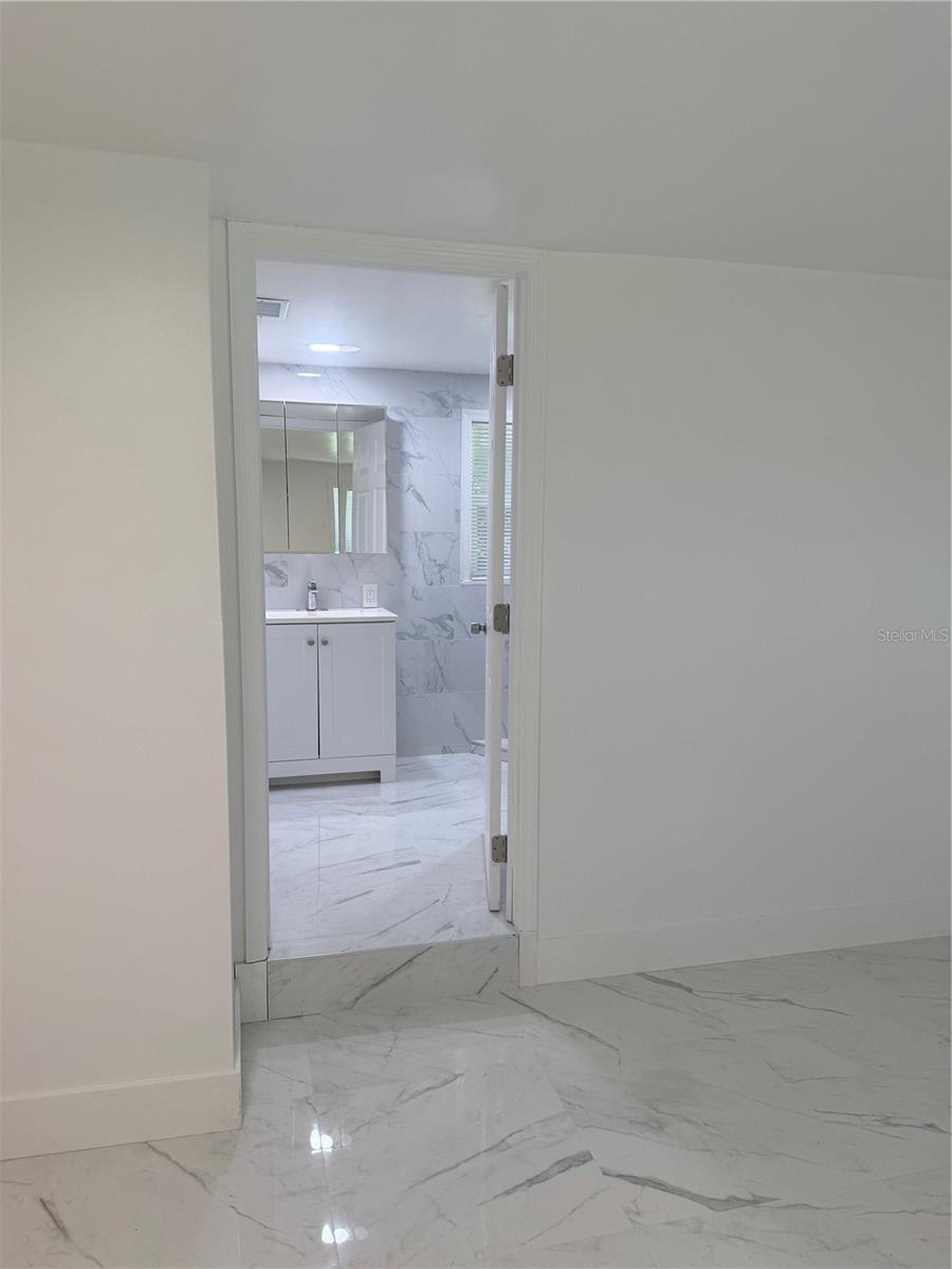 Image 39 of 46 For 305 Ann Street