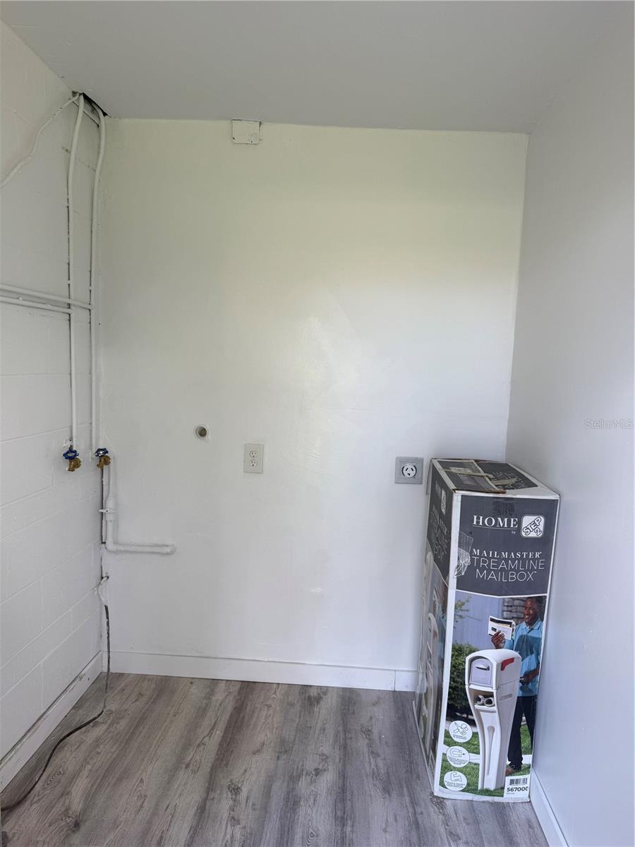 Image 9 of 46 For 305 Ann Street