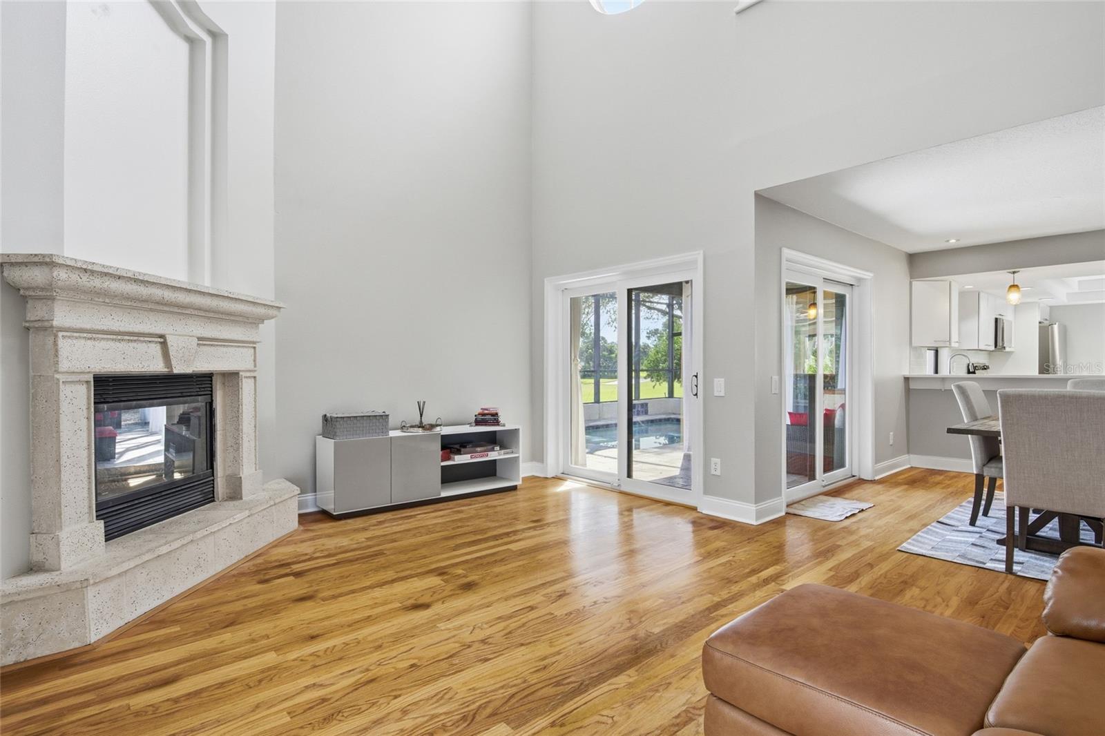 Image 11 of 33 For 6425 Wellington Drive