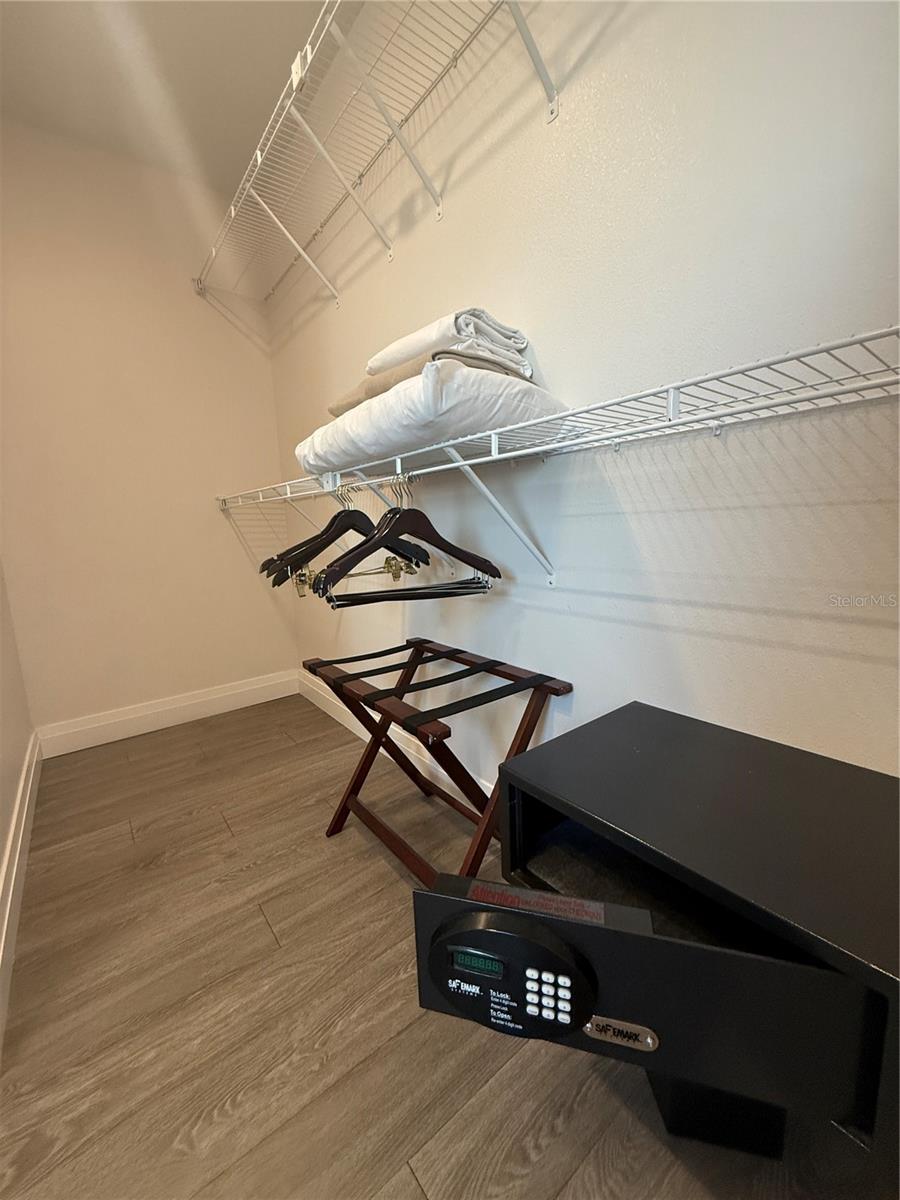 Image 16 of 25 For 14501 Grove Resort Avenue 2528