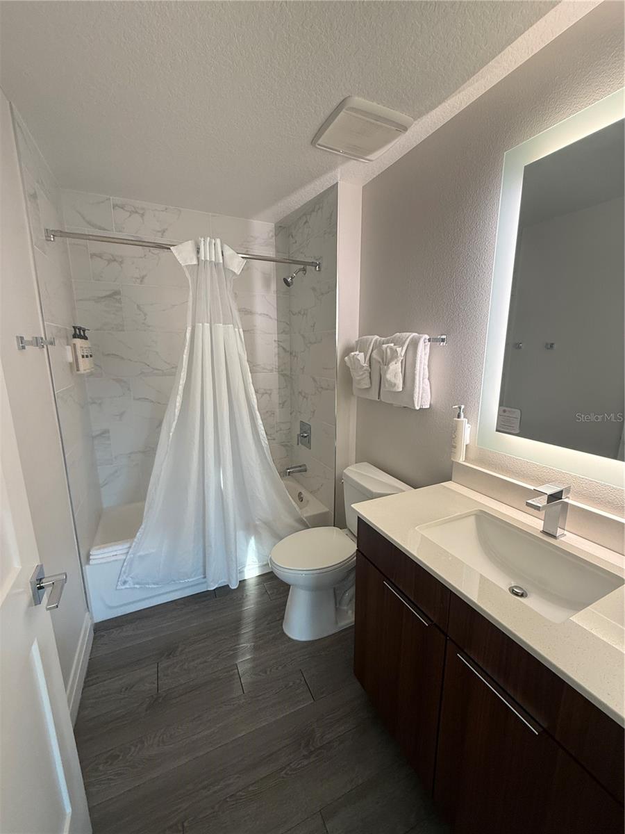 Image 20 of 25 For 14501 Grove Resort Avenue 2528