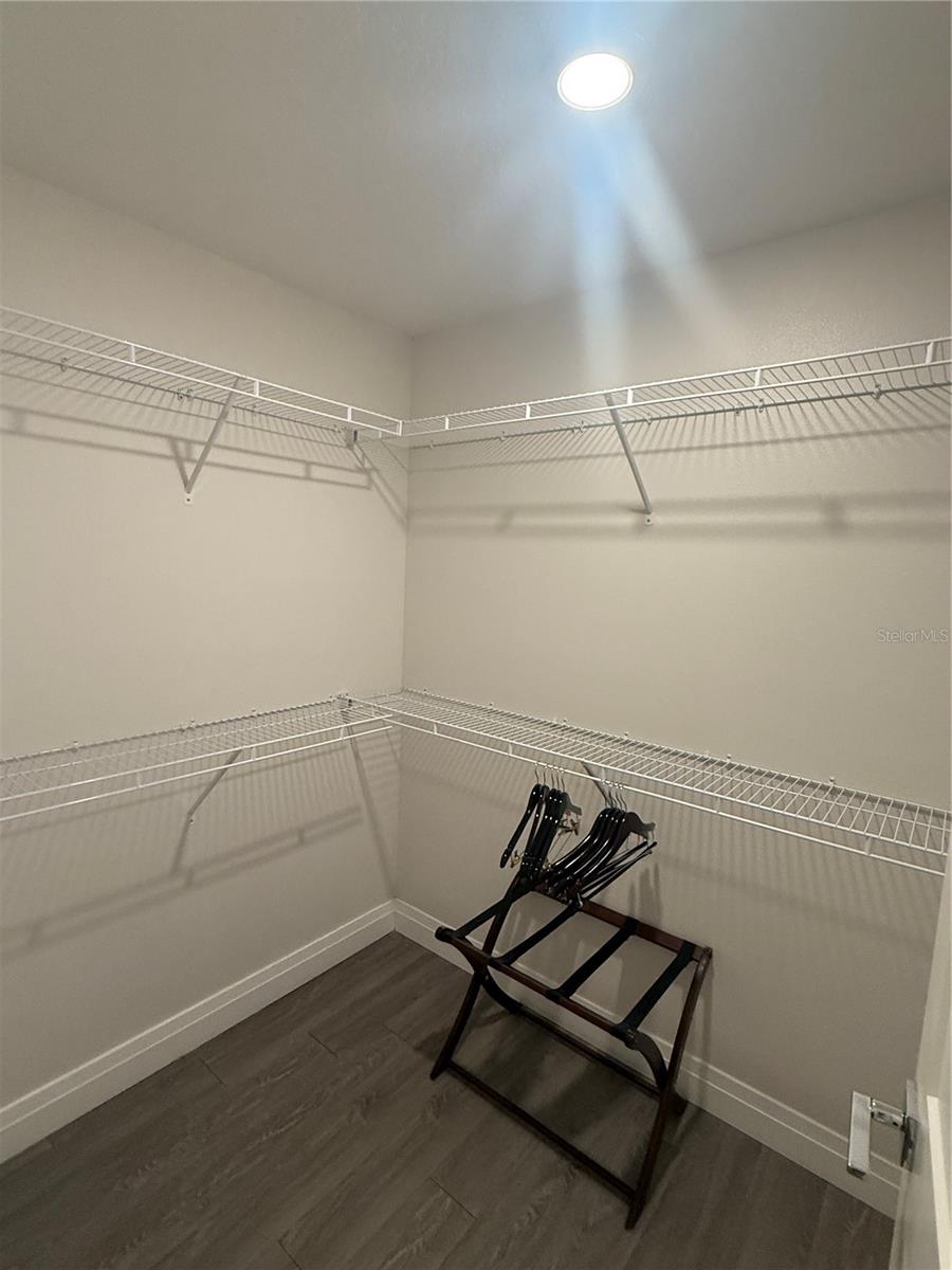 Image 23 of 25 For 14501 Grove Resort Avenue 2528