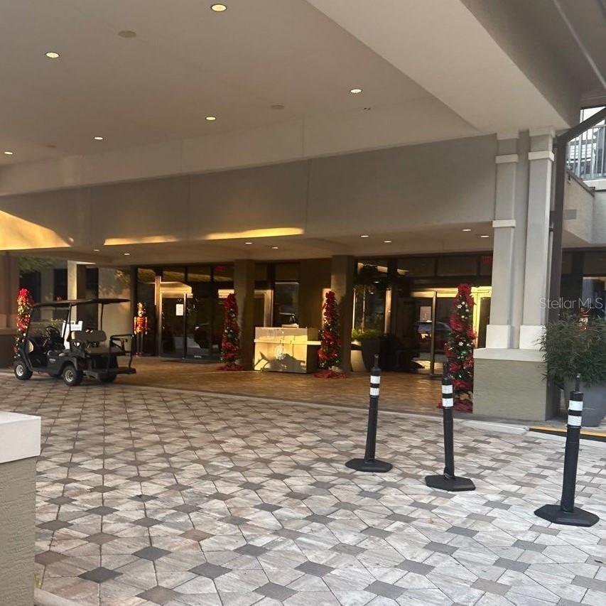 Image 4 of 25 For 14501 Grove Resort Avenue 2528