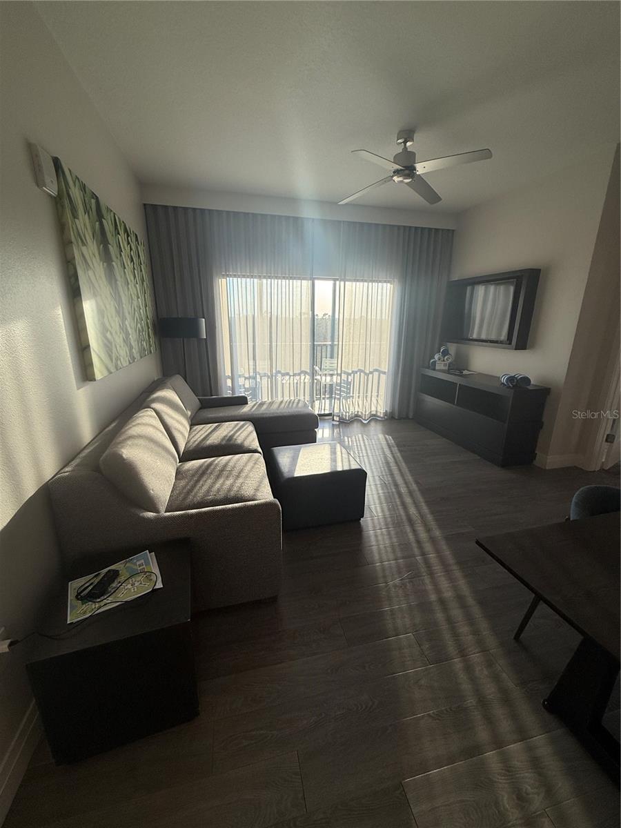 Image 7 of 25 For 14501 Grove Resort Avenue 2528