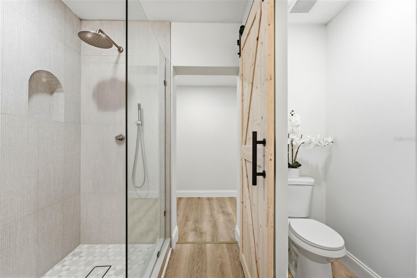 Image 14 of 29 For 504 Smokerise Boulevard