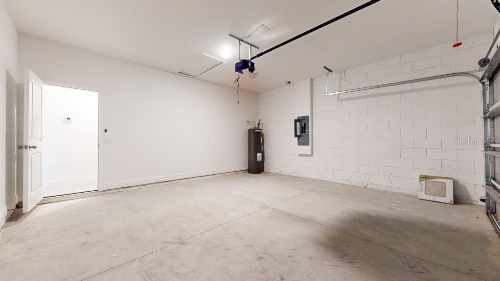 Listing photo id 25 for 9809 Swanee Terrace