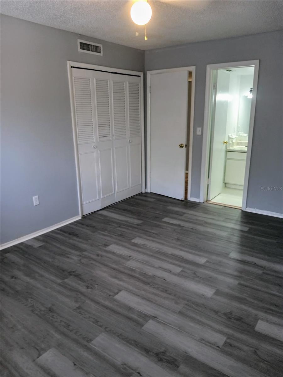 Image 19 of 24 For 5317 Curry Ford Road L102