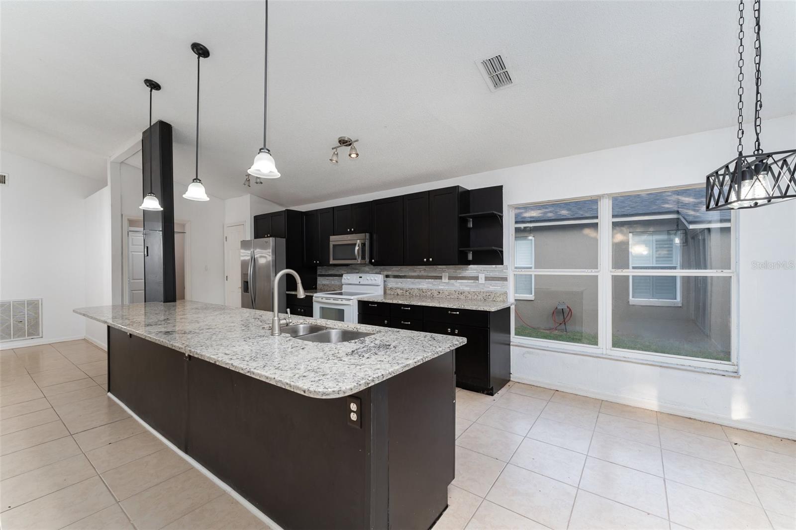 Image 10 of 39 For 1005 Tequesta Trail