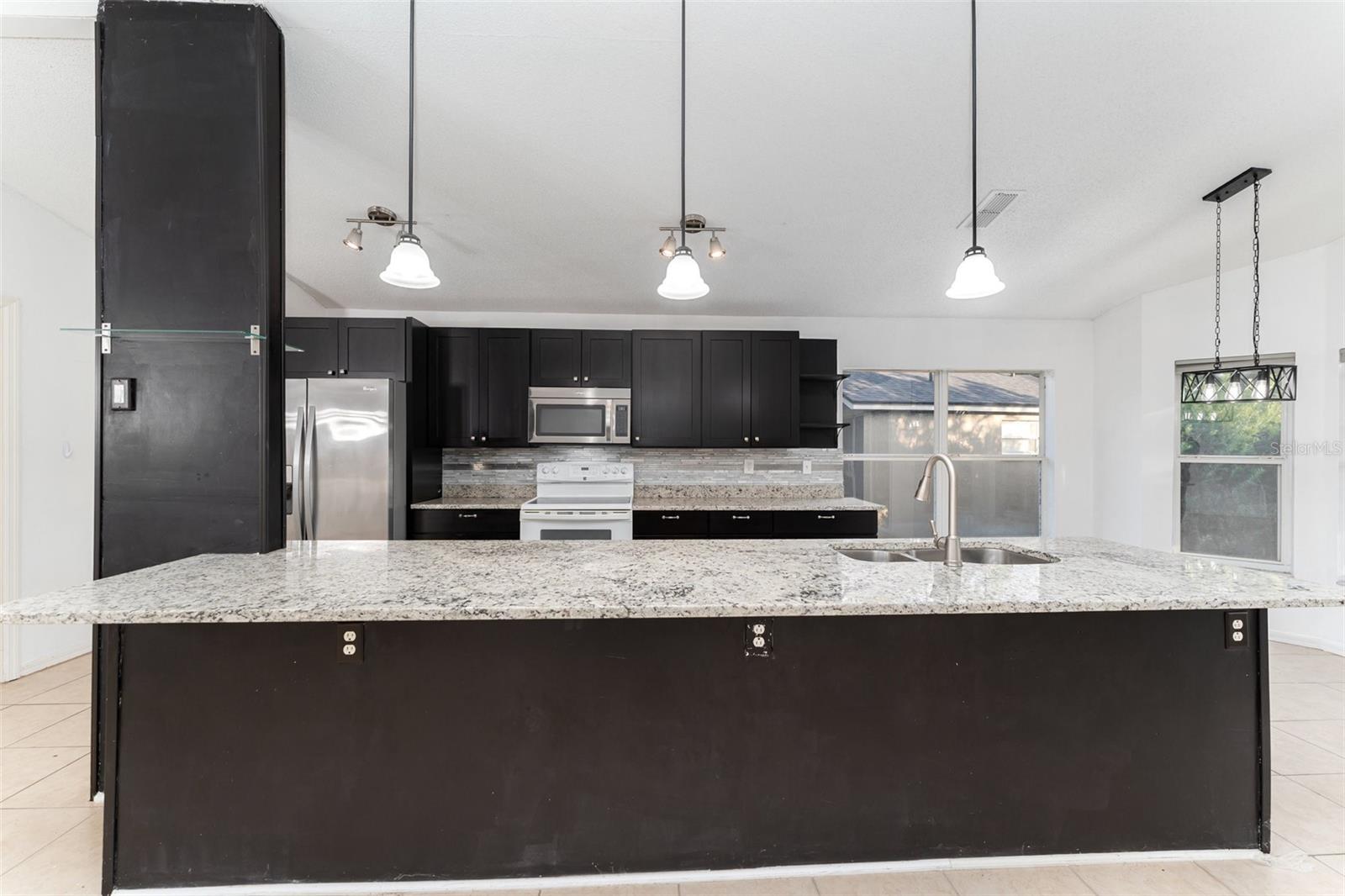 Image 11 of 39 For 1005 Tequesta Trail