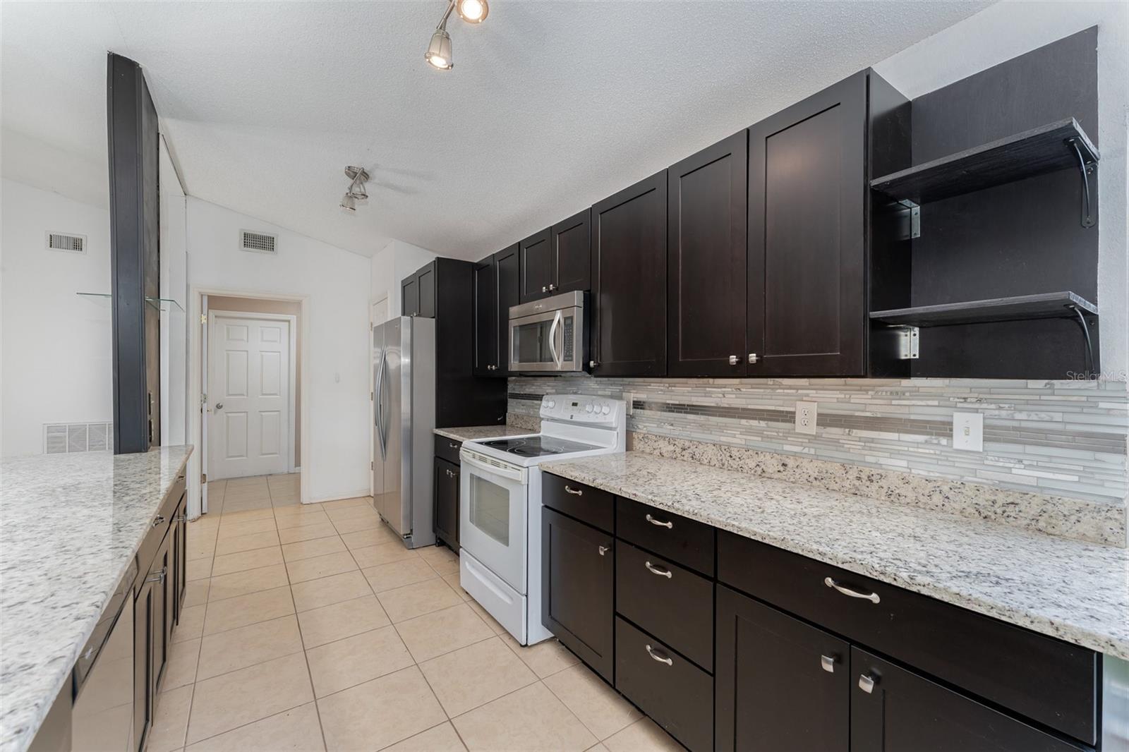 Image 12 of 39 For 1005 Tequesta Trail