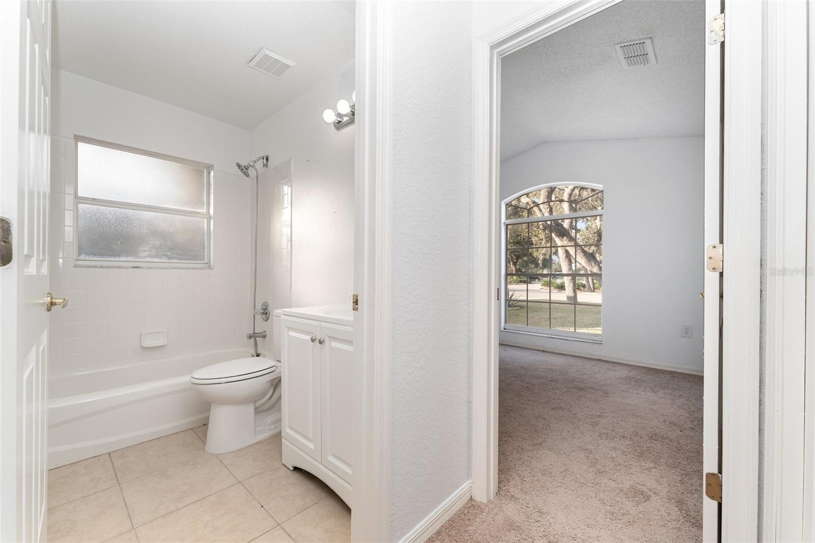 Image 17 of 39 For 1005 Tequesta Trail