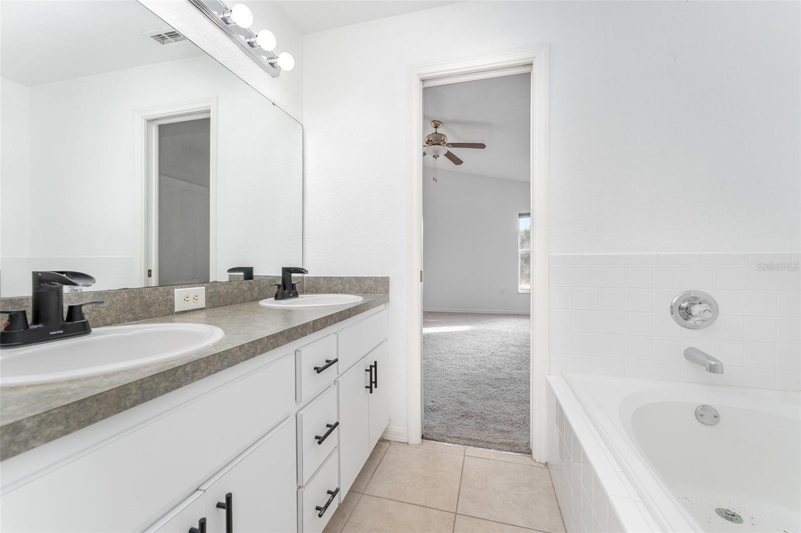 Image 28 of 39 For 1005 Tequesta Trail