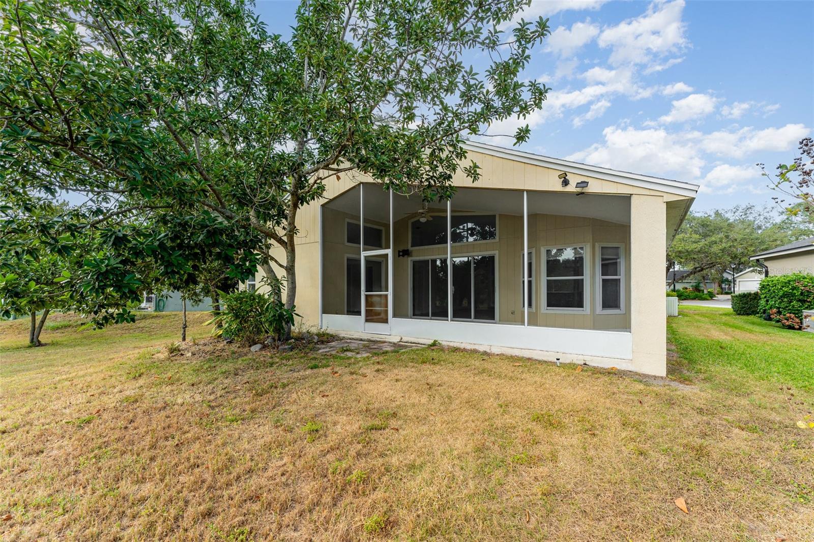 Image 32 of 39 For 1005 Tequesta Trail