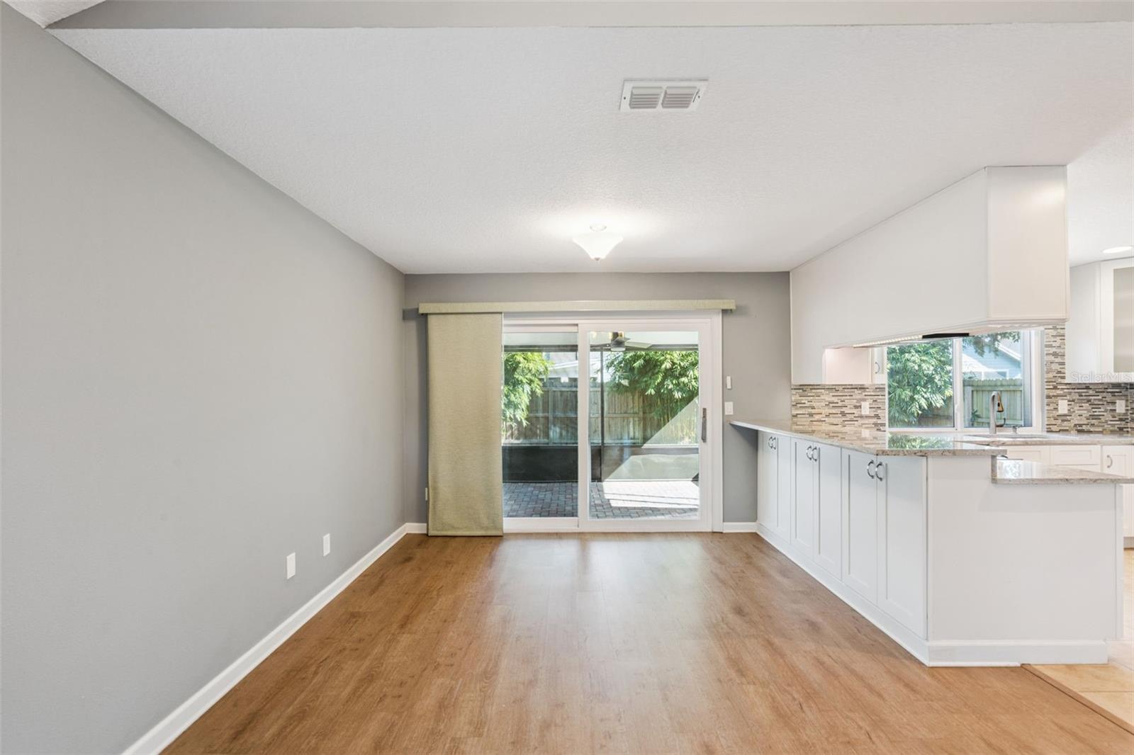 Image 12 of 40 For 2111 Churchill Downs Circle