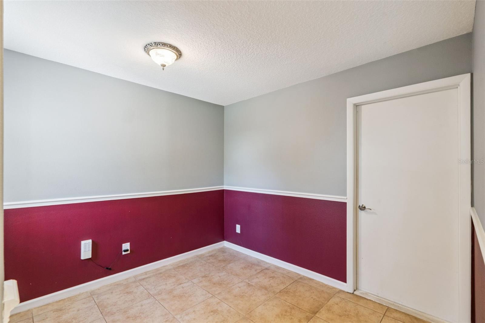 Image 17 of 40 For 2111 Churchill Downs Circle