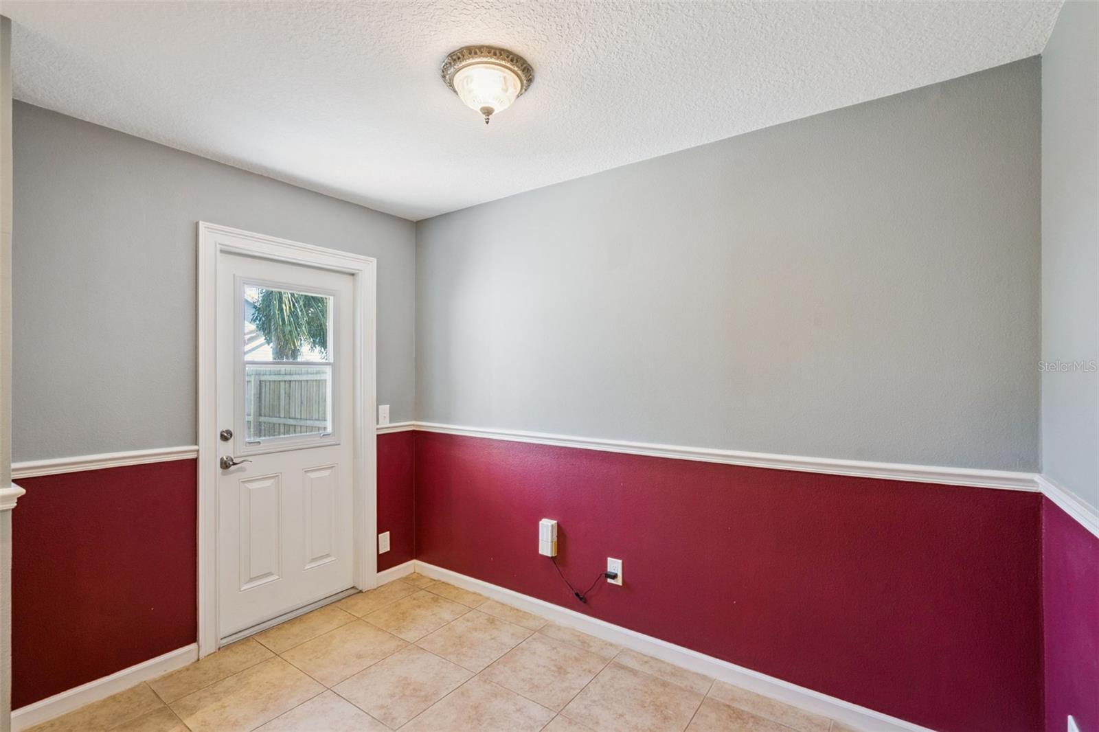 Image 18 of 40 For 2111 Churchill Downs Circle