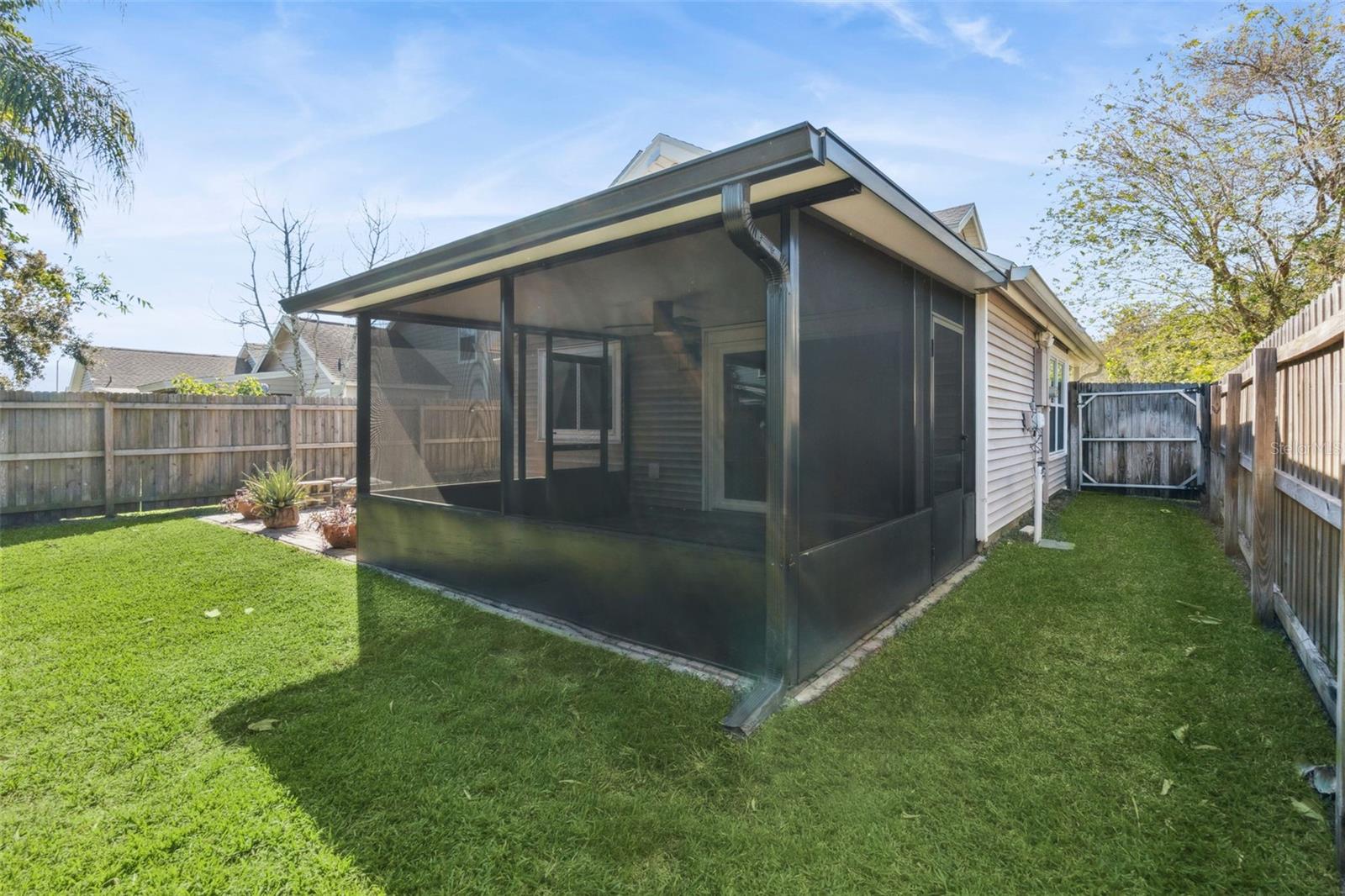 Image 33 of 40 For 2111 Churchill Downs Circle