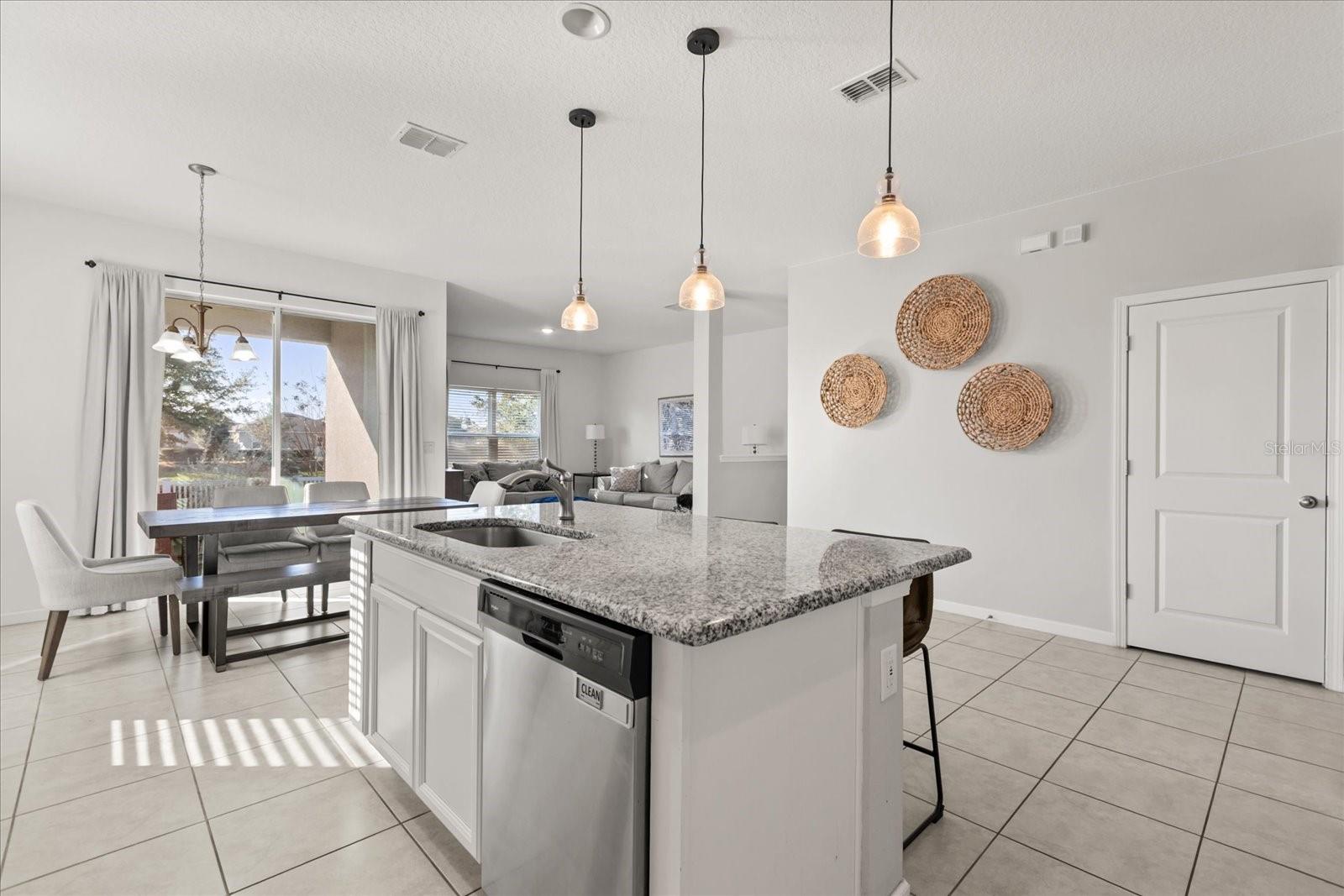 Image 7 of 38 For 321 Meadow Pointe Drive