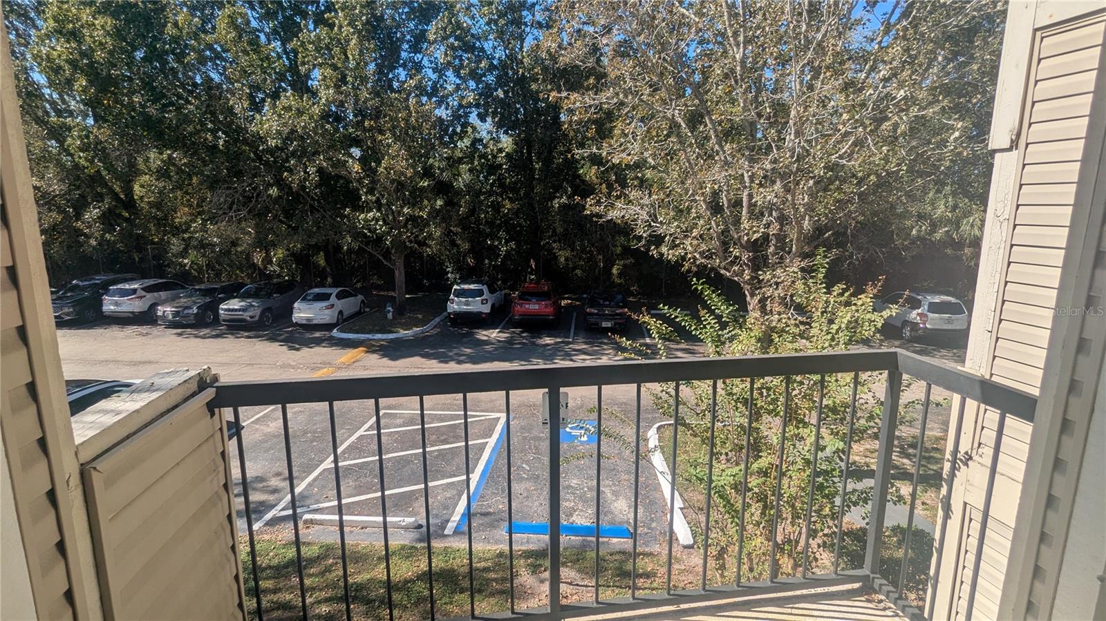 Image 18 of 29 For 1948 Lake Atriums Circle 120