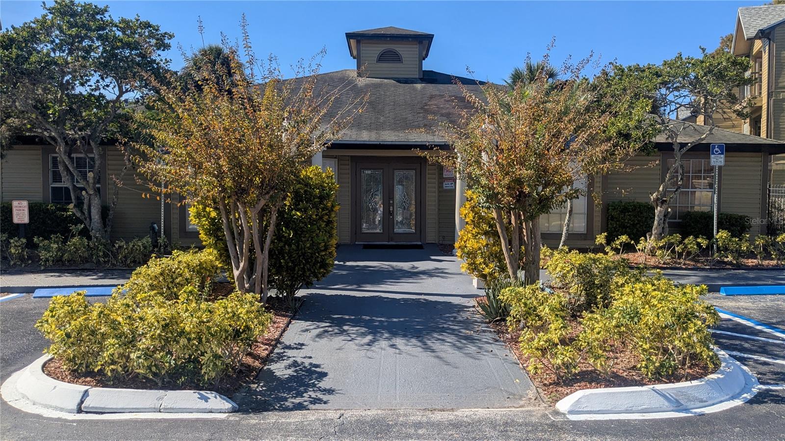 Image 22 of 29 For 1948 Lake Atriums Circle 120