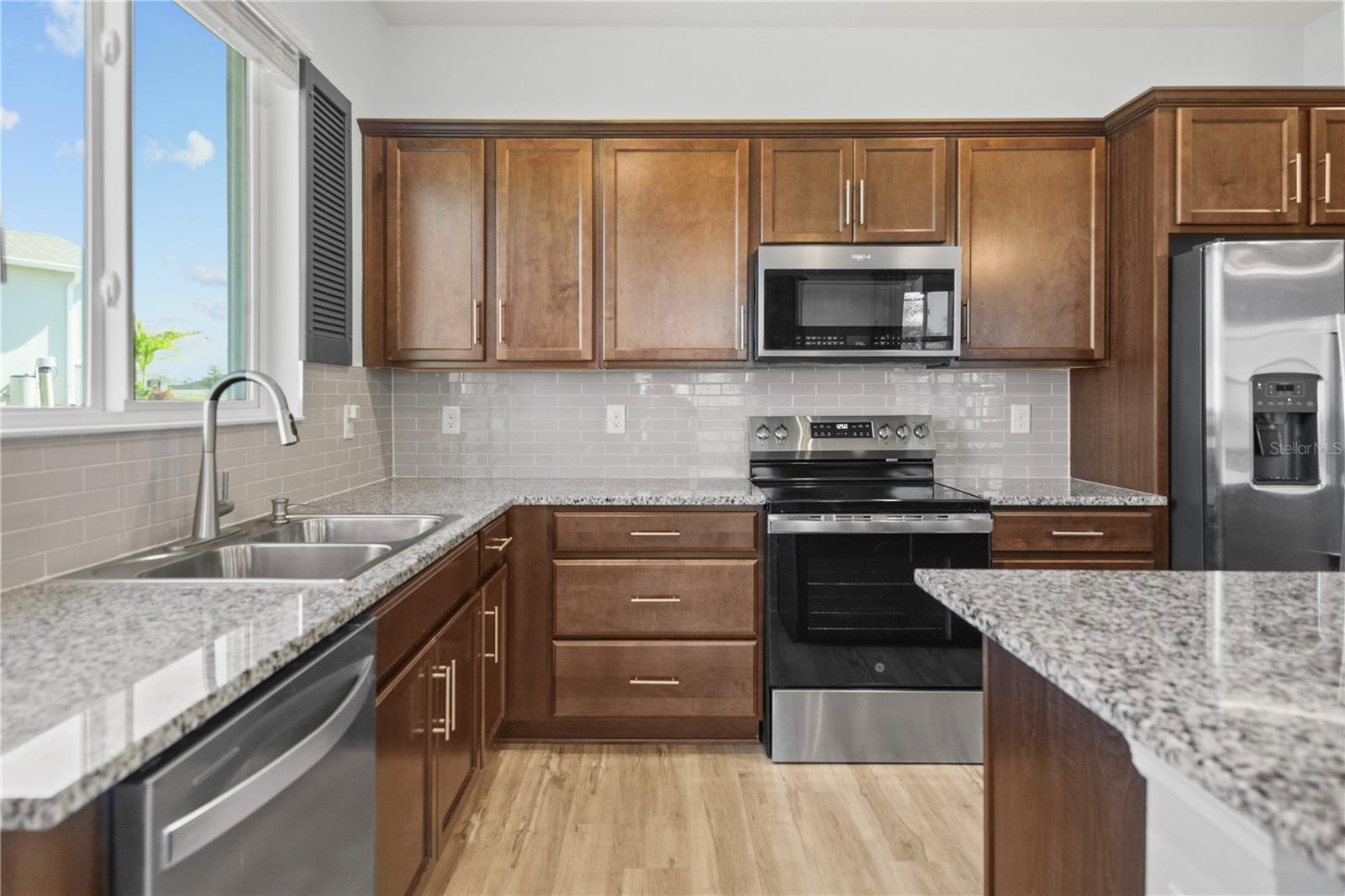 Image 18 of 78 For 1688 Littleleaf Boxwood Loop