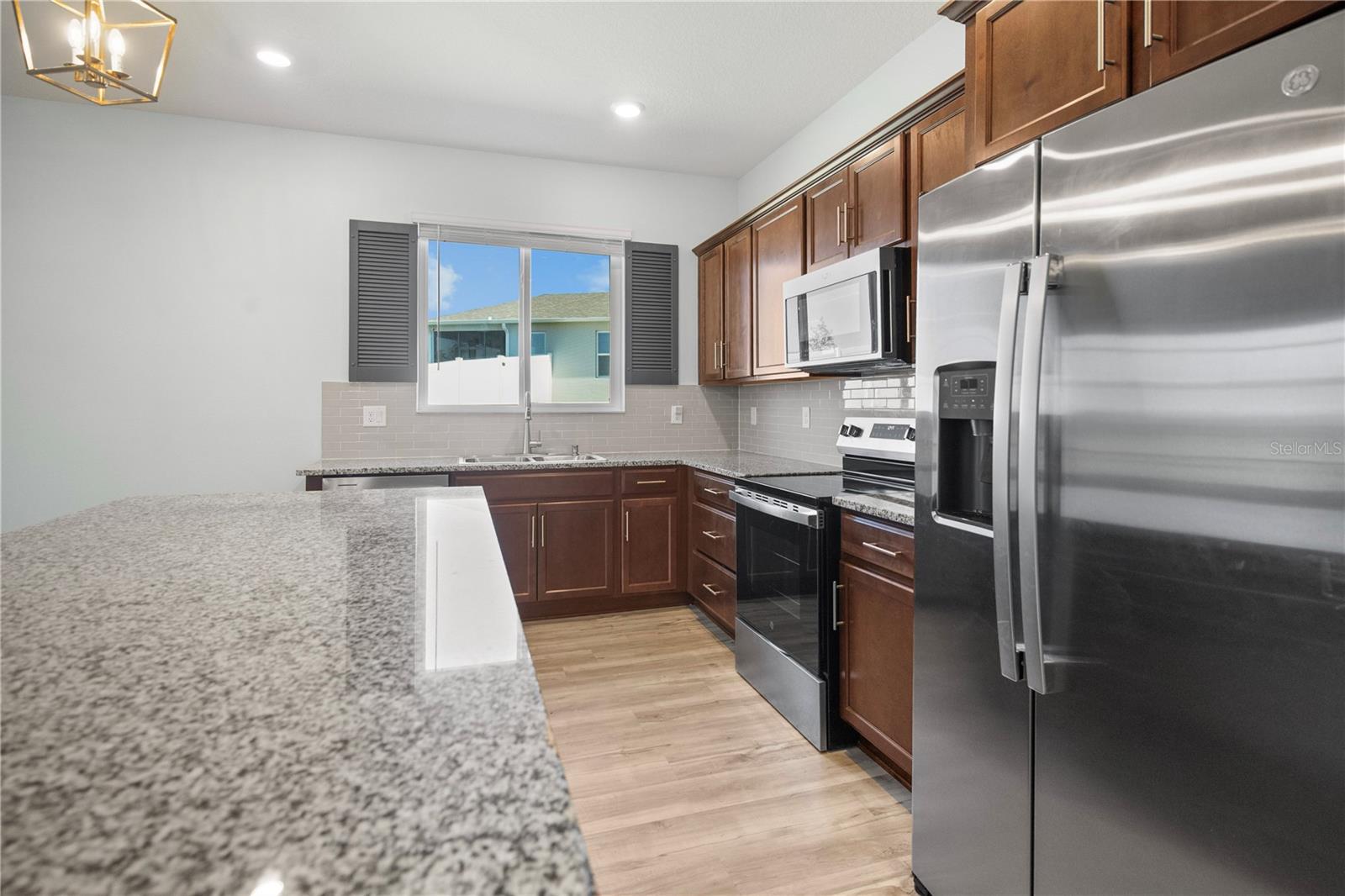 Image 21 of 78 For 1688 Littleleaf Boxwood Loop