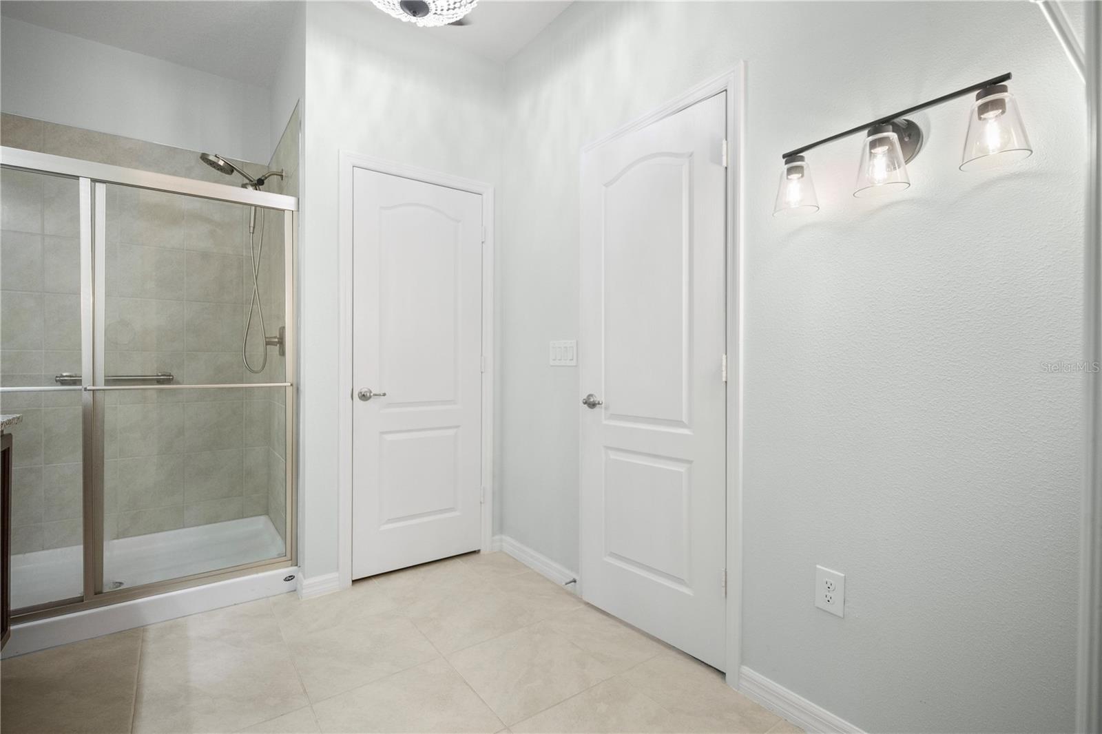 Image 32 of 78 For 1688 Littleleaf Boxwood Loop