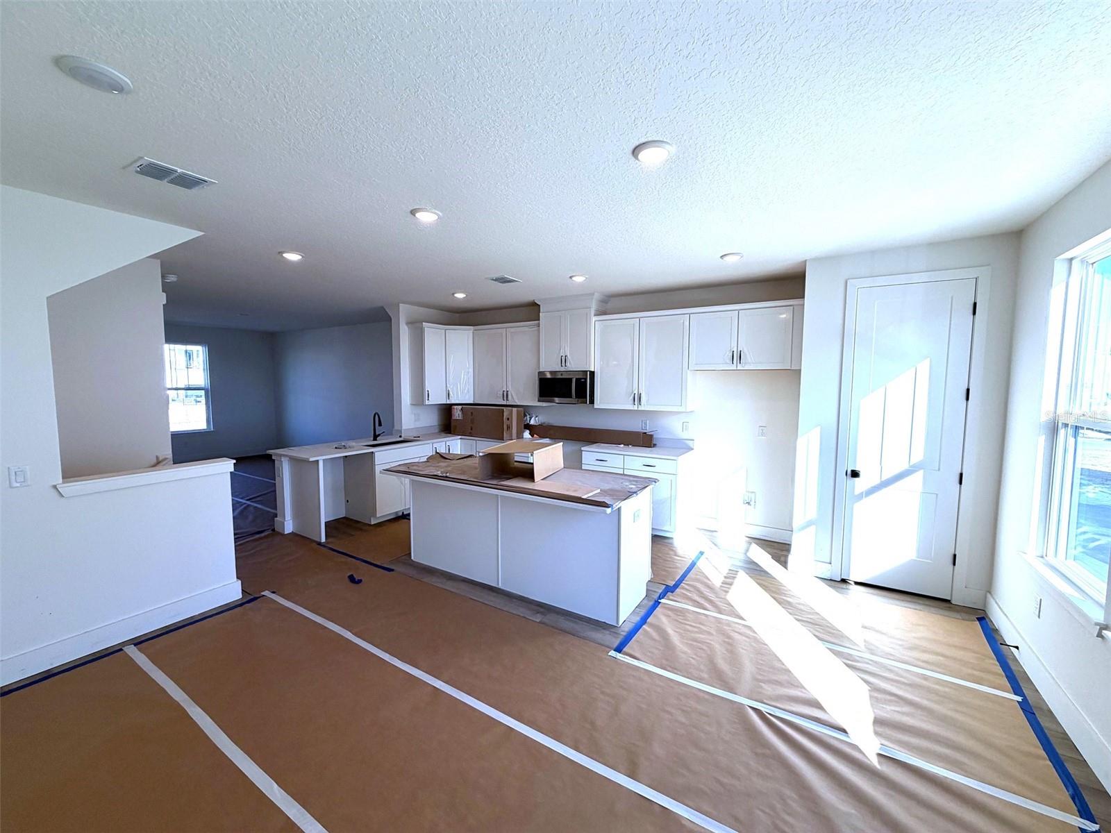 Image 3 of 18 For 15262 Groveside Road