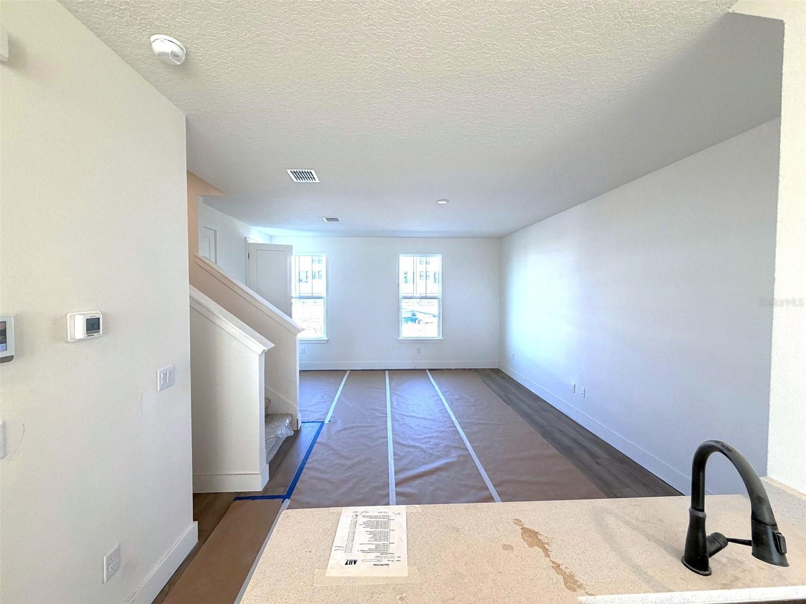 Image 4 of 18 For 15262 Groveside Road