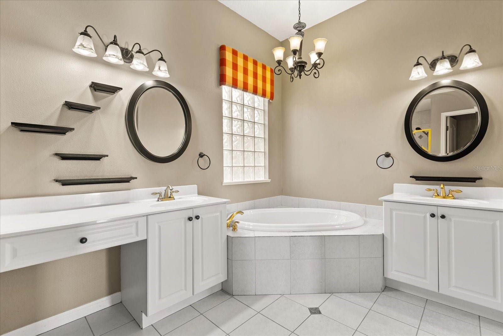 Image 13 of 23 For 13328 Lake Turnberry Circle