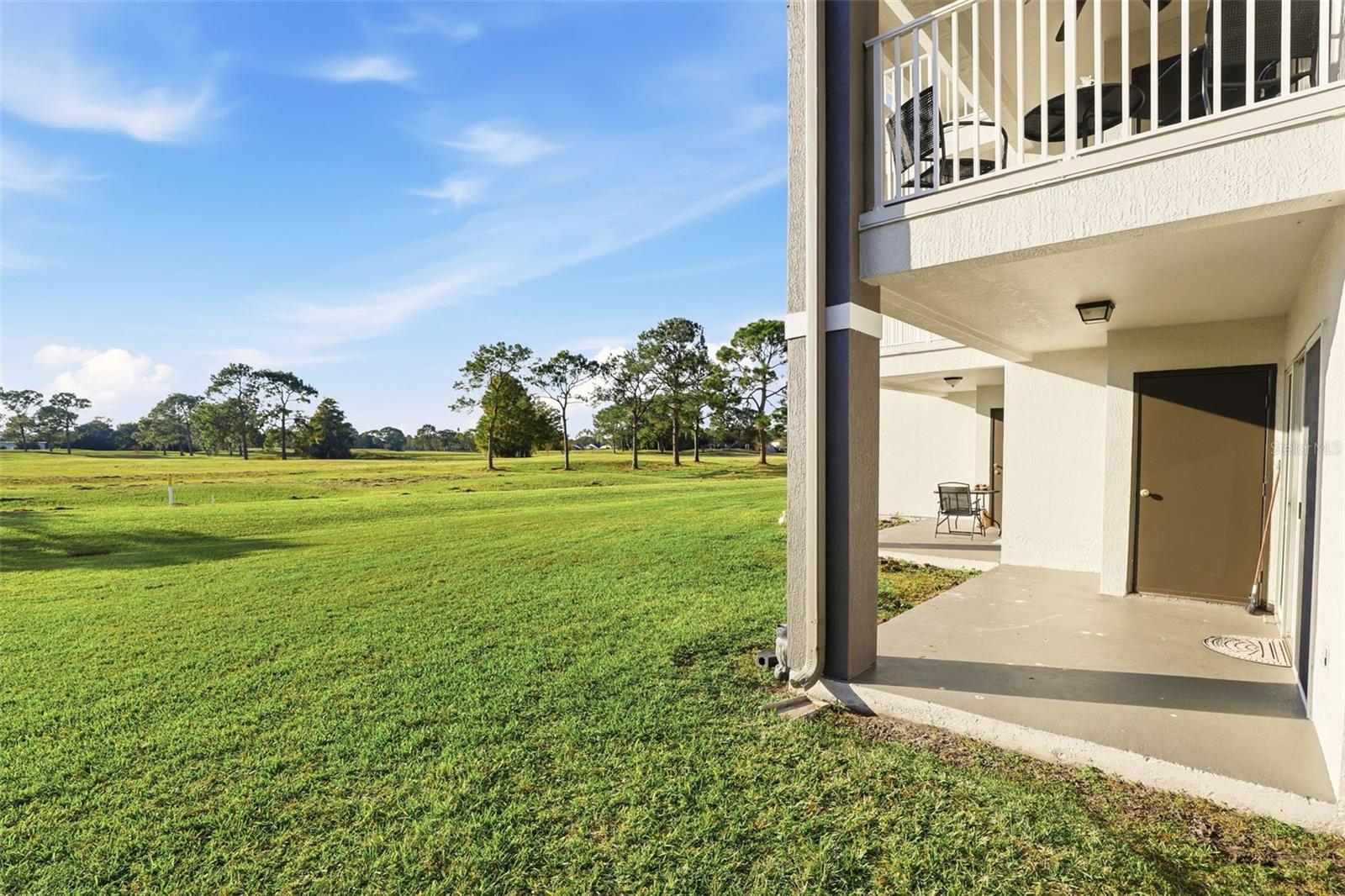 Image 24 of 38 For 13839 Fairway Island Drive 1111