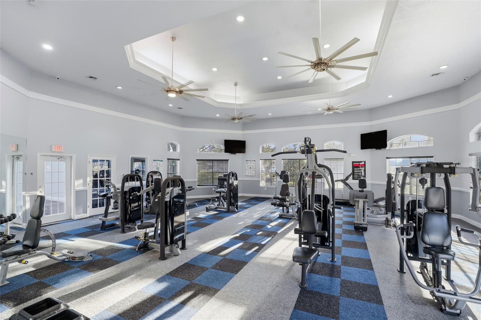 Image 30 of 38 For 13839 Fairway Island Drive 1111